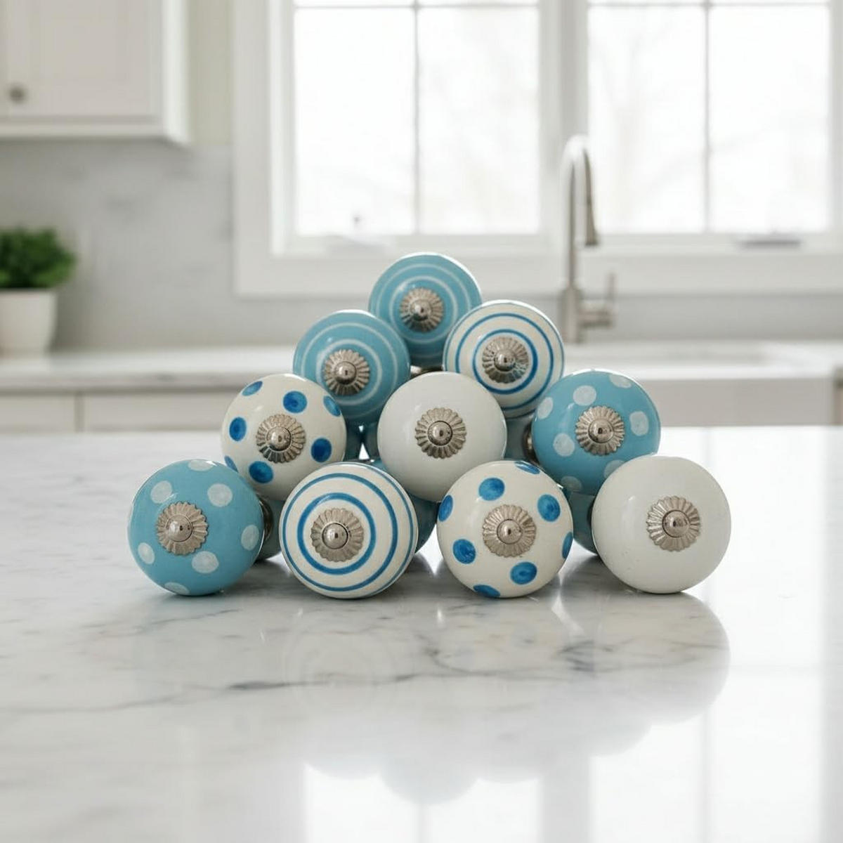 KERAMIKKNÖPFEN Set mit 10 in Weiß und Blau 40 mm Durchmesser. - Blau, Keramik (4/4/6.9cm) - Nacnic
