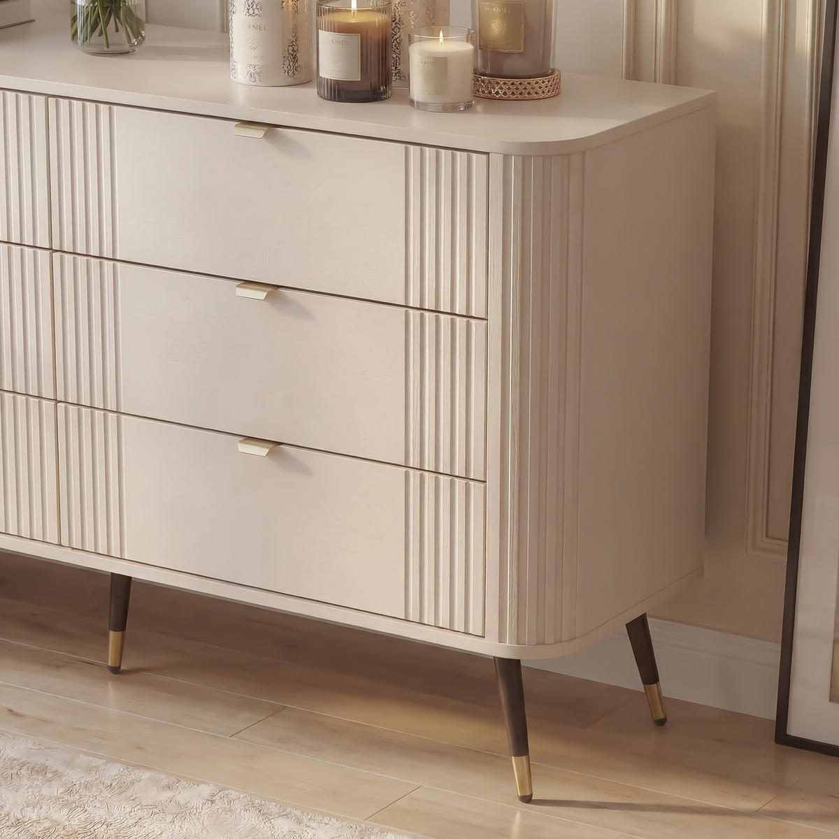 KOMMODE AURA mit Schubladen auf Füßen - Beige, Holzwerkstoff (138/80/40cm) - Idohome