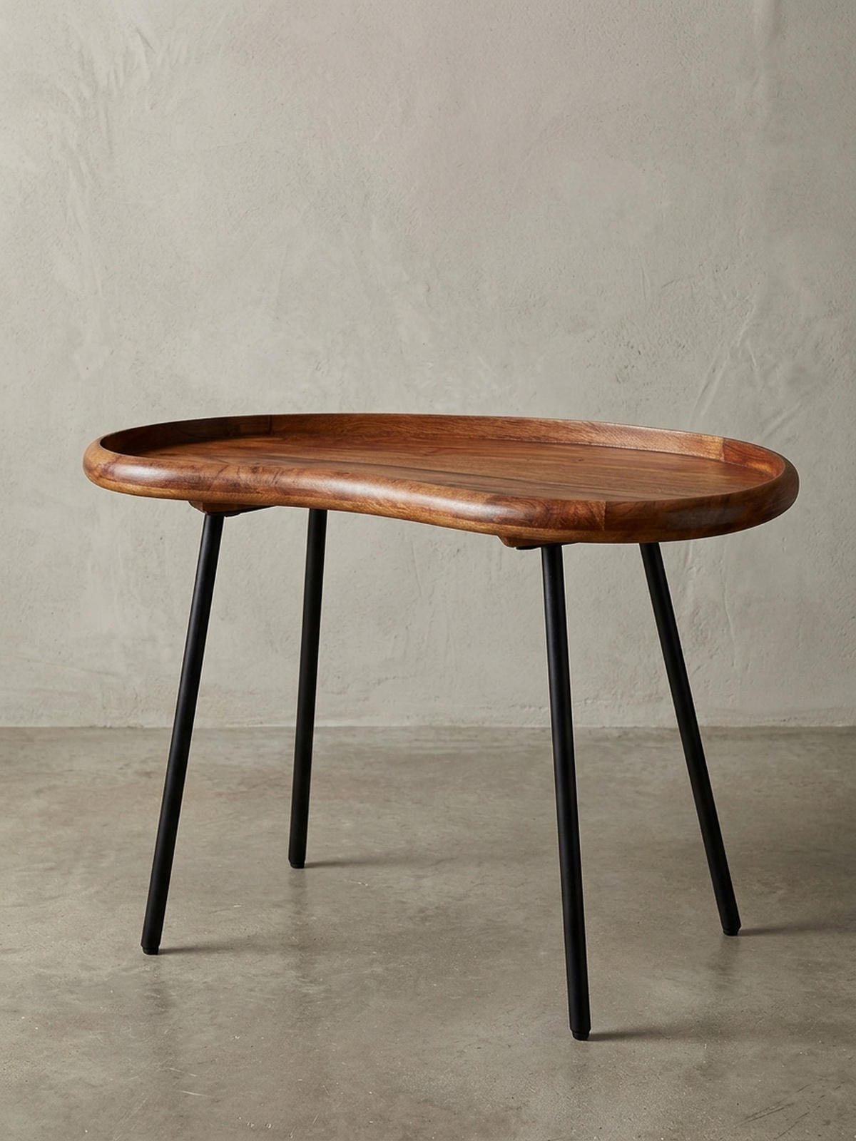 COUCHTISCH Massivholz mit Metallbeinen, Nierenform, Handgefertigt, Braun 71x40x51 cm - Schwarz/Braun, Holz/Metall (40/71/51cm) - KADIMA DESIGN