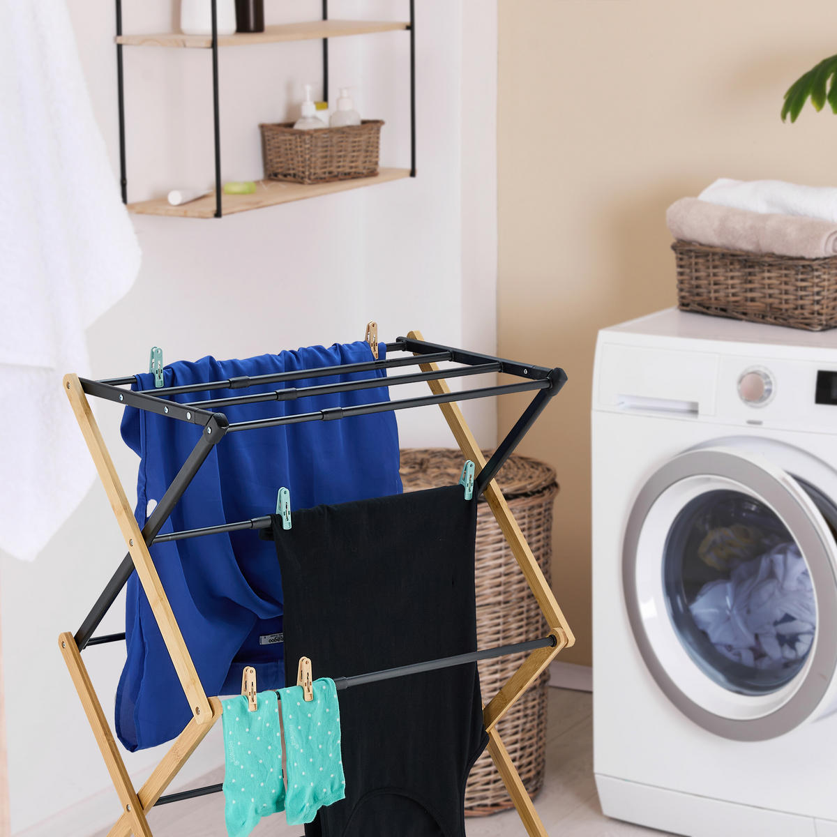 STOJAN na prádlo - viacfarebná, kov/drevo (75/105/37cm) - Relaxdays