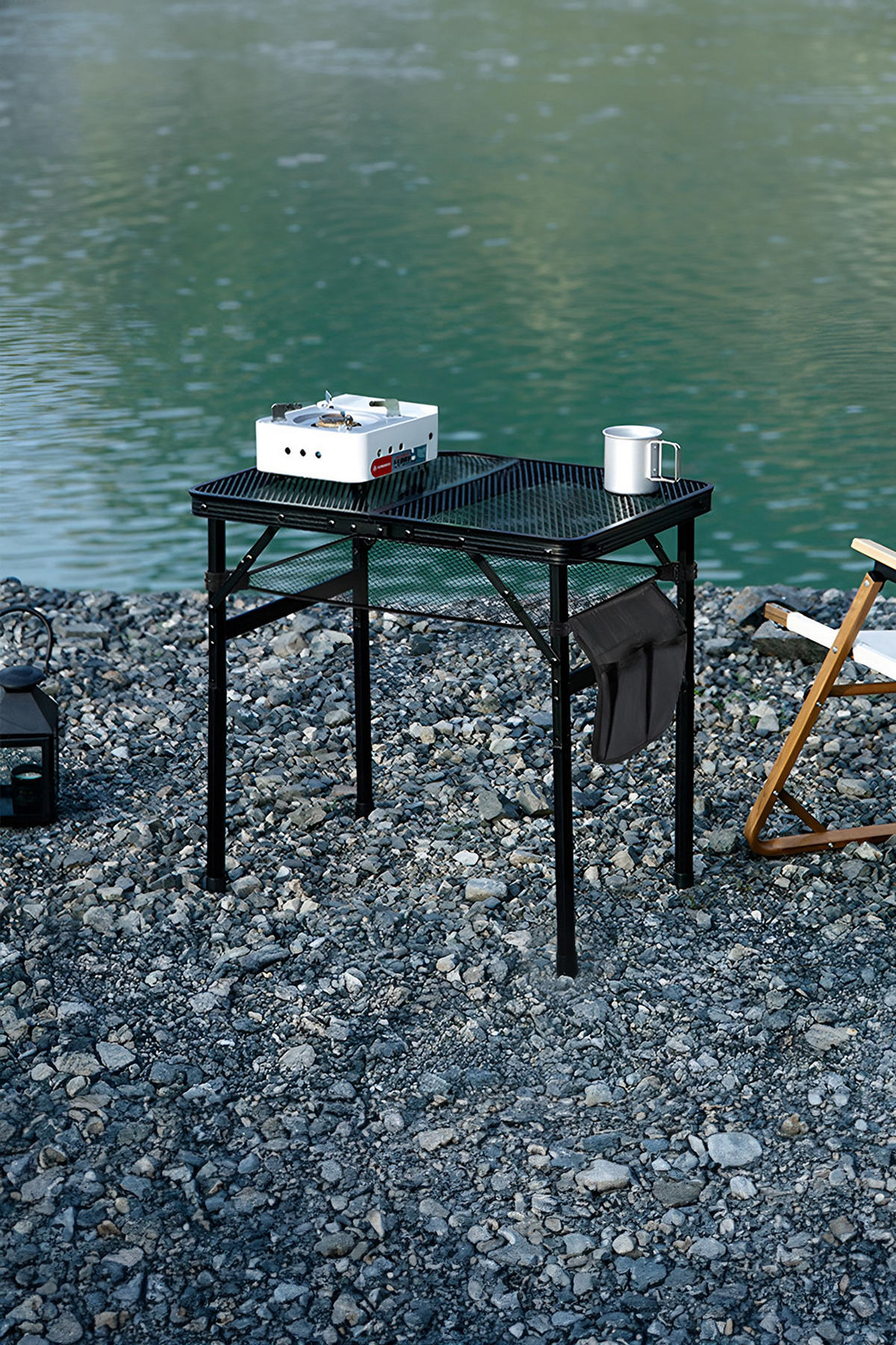 CAMPINGTISCH aus Aluminiumlegierung Eisen in Schwarz klappbarer Rechteckig Gitter-Tischplatte Felsenfeste Stabilität 60 cm B x 40 cm T x 27/56 cm - Schwarz, Metall (40/60/27cm) - Livingandhome