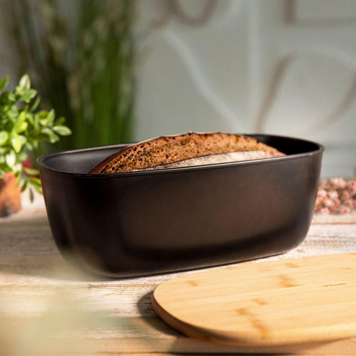 BROTKASTEN Nores schwarz 37/22/14 cm - Schwarz, Metall (22/14/37cm) - Homla