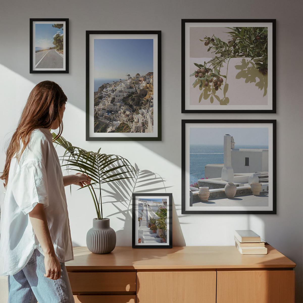BILDER SET 5er Set - 50x50 cm & 20x30 cm & 40x60 cm Schwarzer Rahmen - Weiße Treppe mit Blick auf Santorini - Schwarz, Kunststoff (40/60cm) - TULUP