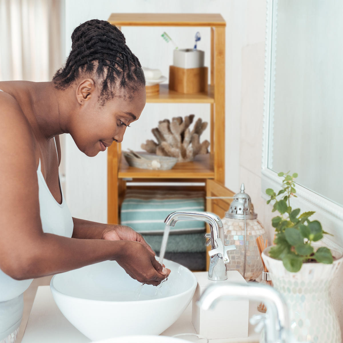 BADREGAL - Hellbraun, Holz (33/119/25.5cm) - Relaxdays