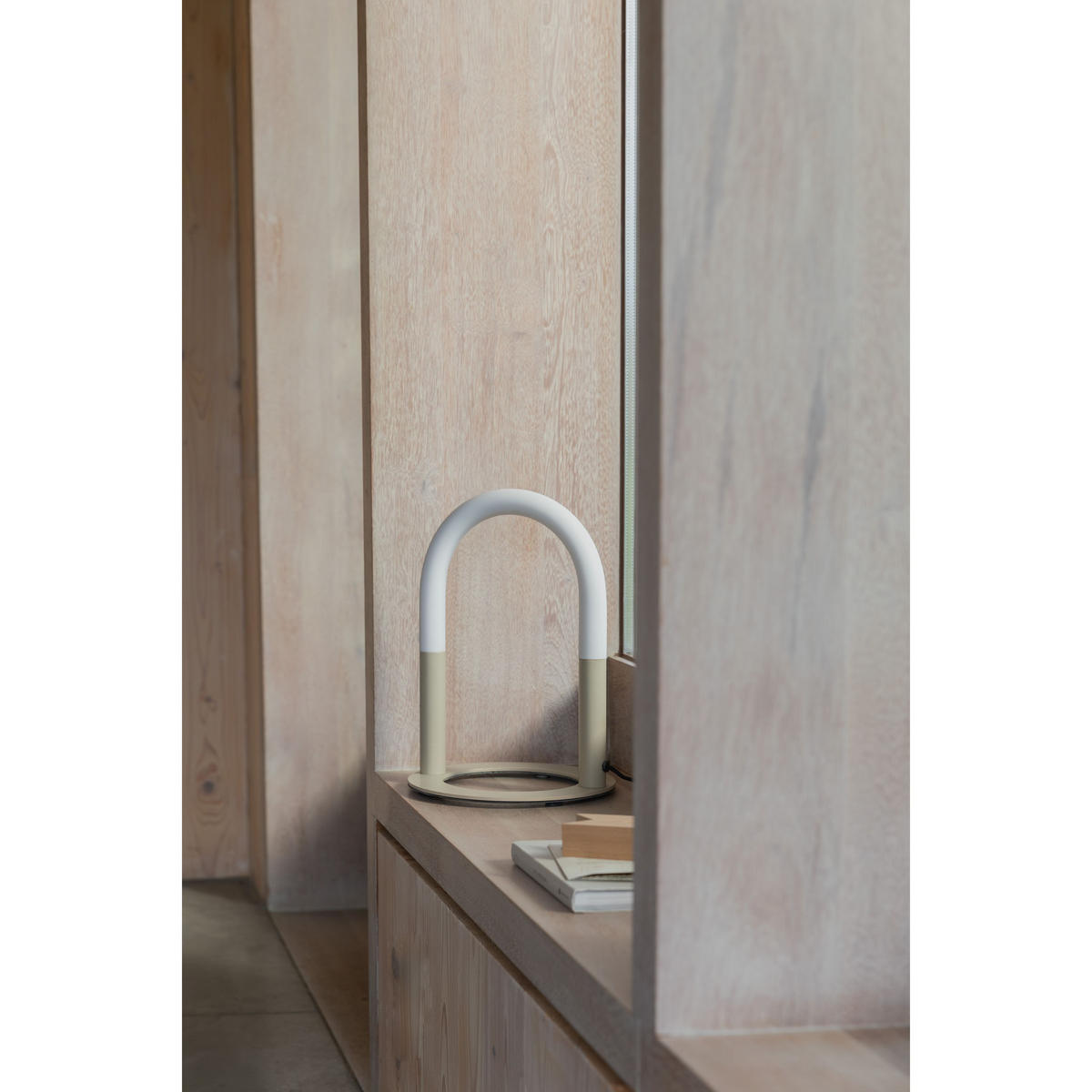 TISCHLAMPE Arch Beige - Beige, Metall (25/25/36cm) - Zuiver