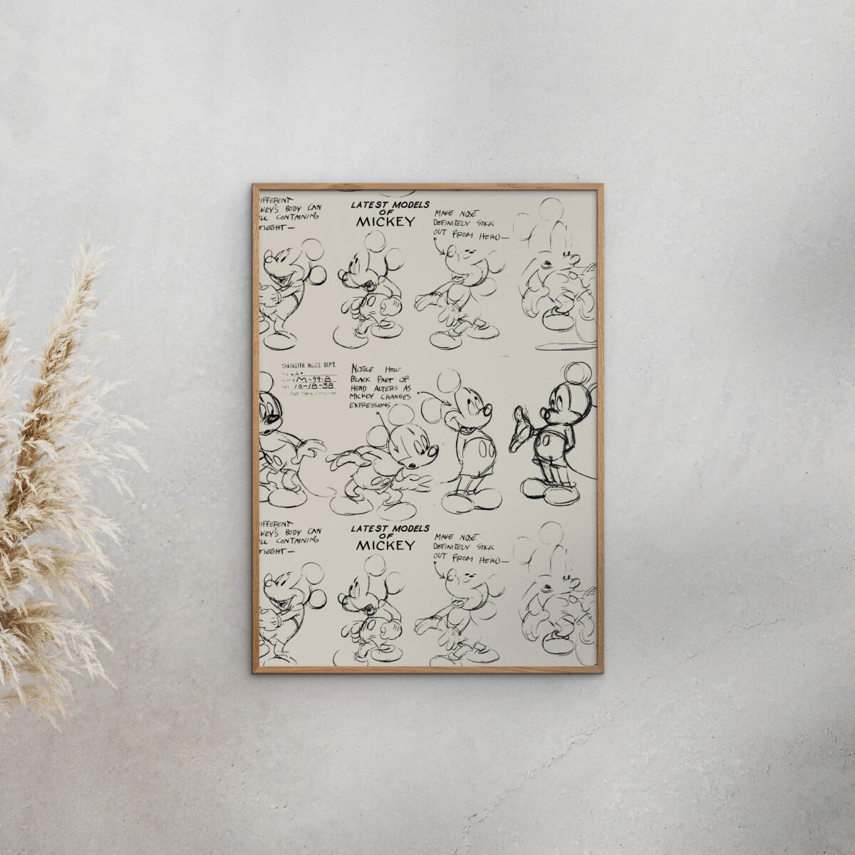 POSTER Disney - Mickey Mouse Latest Models of Mickey - Beige, Papier (50/70/0.1cm) - Poster&Frame