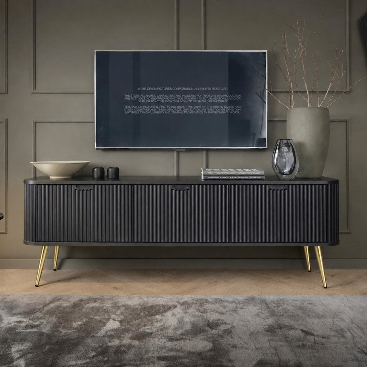 TV-BOARD PORTO (Oval, Rillenfront, Schwarz Matt, Goldene Füße) - Goldfarben/Schwarz, Holz/Holzwerkstoff (168/56/39cm) - Ravio