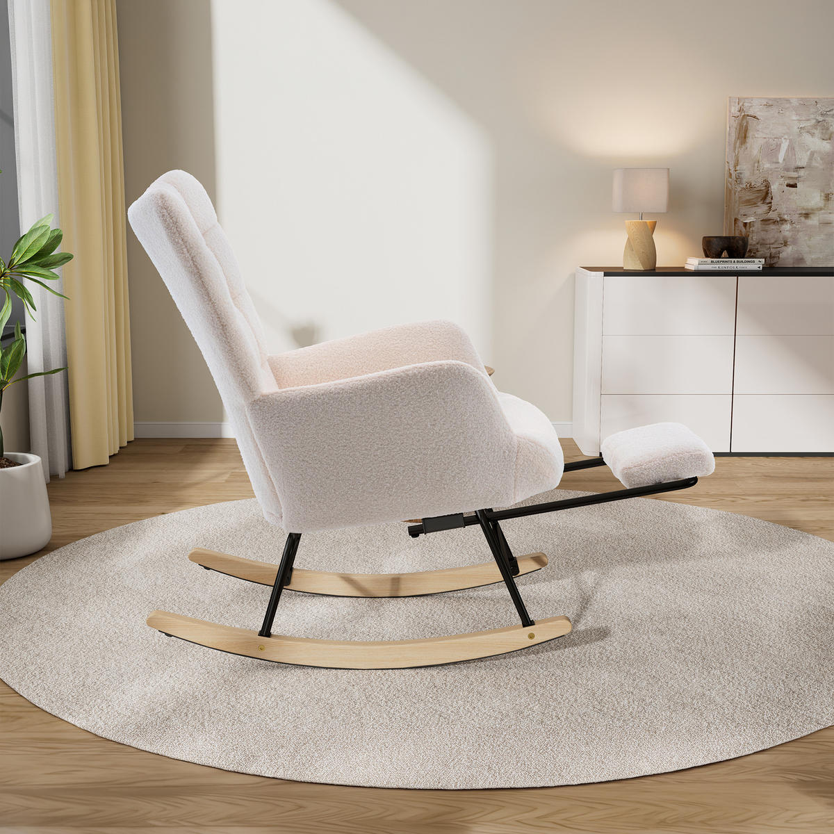 SCHAUKELSTUHL in Beige mit weichem Sherpa-Bezug und ausziehbarer Fußstütze - Beige/Naturfarben, Holz/Textil (68/91/88cm) - CHICFURN