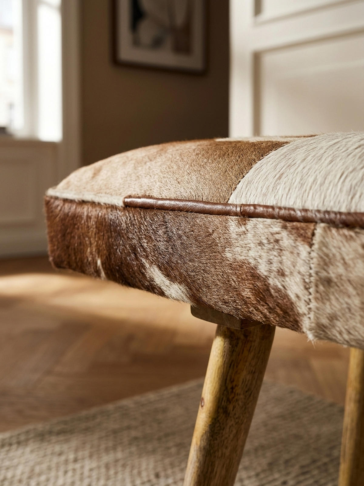 SITZBANK – Ziegenfell/Leder, Landhausstil, Mango Holz, 220 kg Belastbarkeit - Braun, Mangoholz/Leder (120/52/40cm) - KADIMA DESIGN