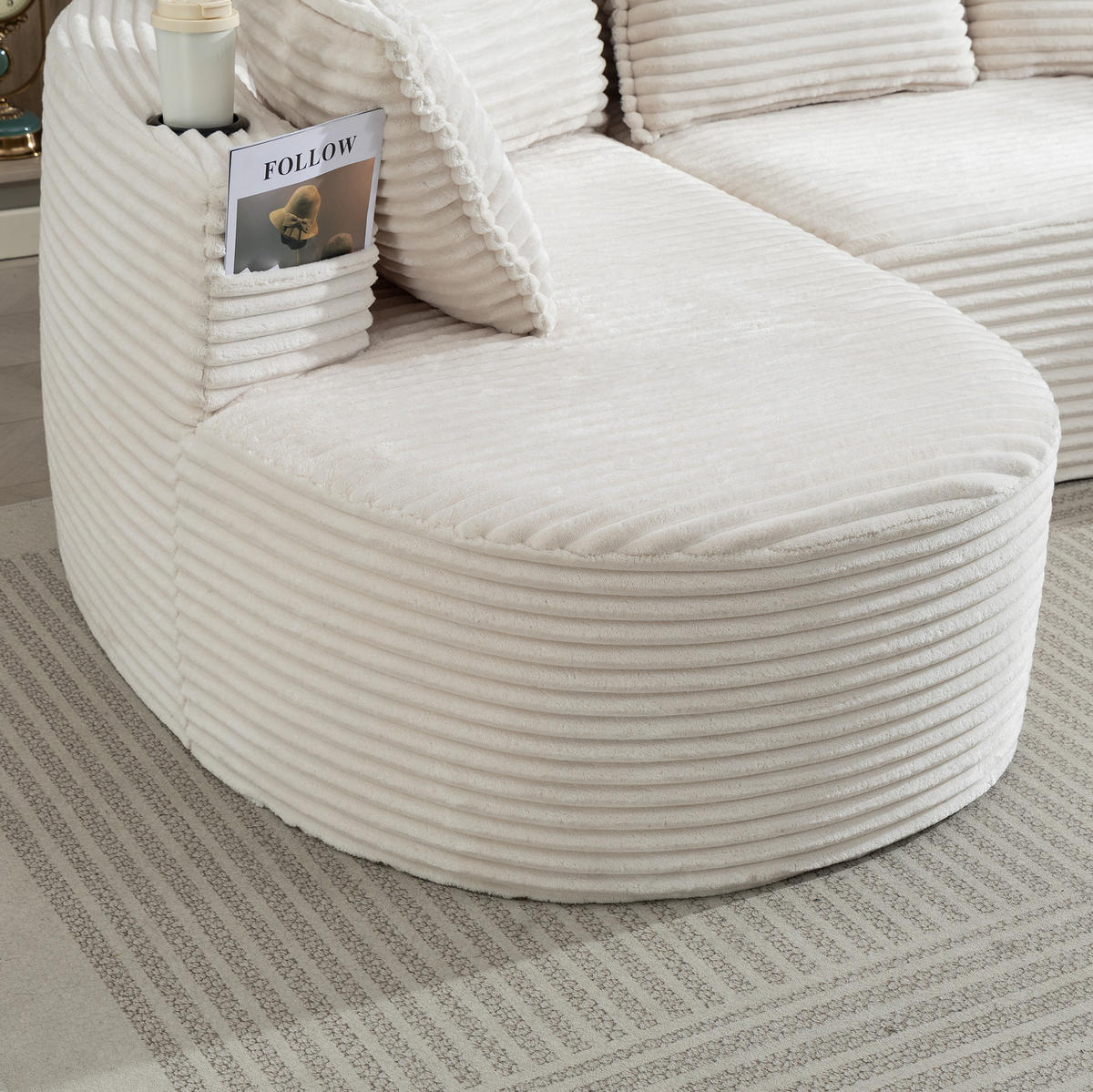 ECKSOFA aus Cord 250x152x82 cm Beige mit Getränkehaltern, Seitentaschen und Kissen im Bogendesign - Beige, Textil (250/152cm) - Modfu