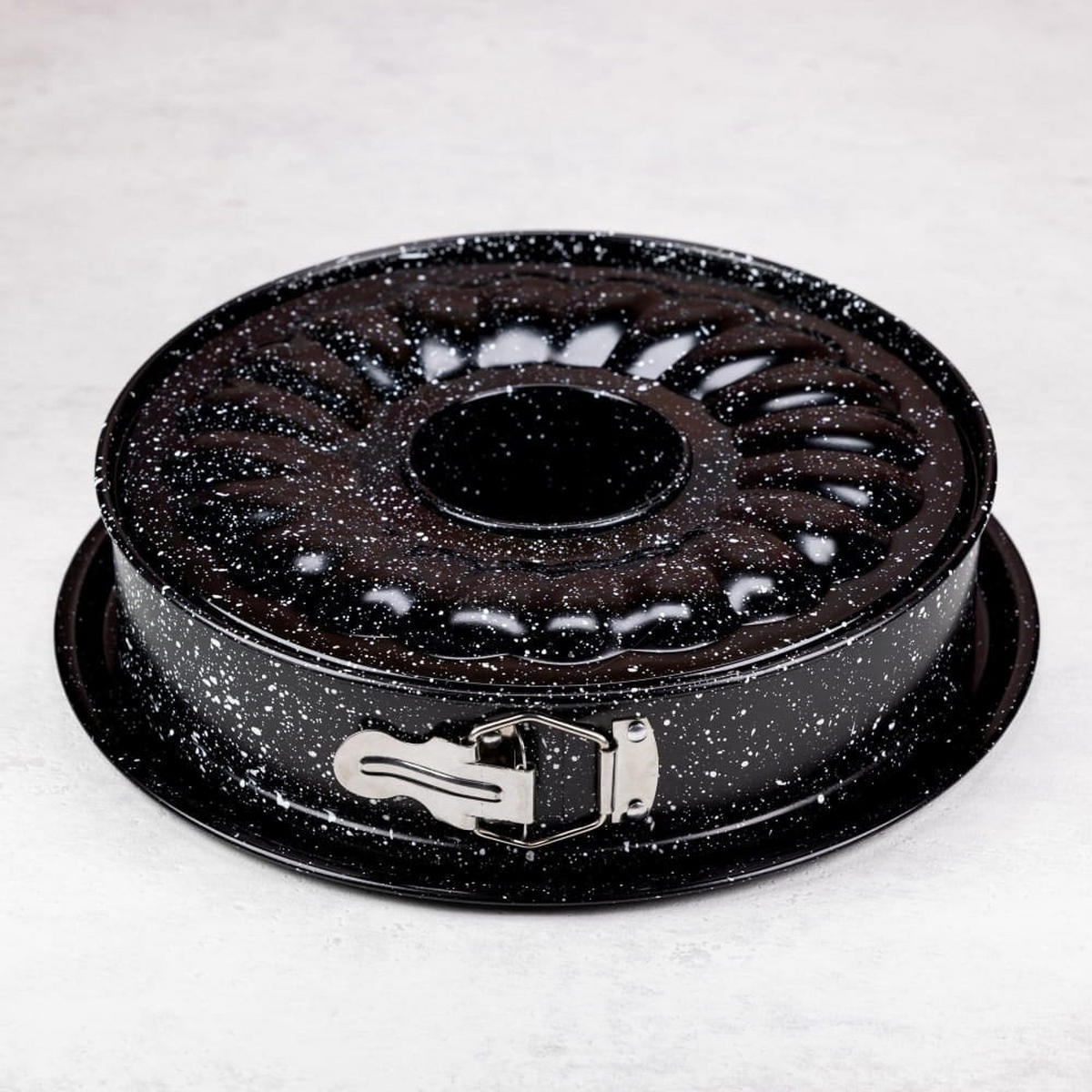 SPRINGFORM Schwarz 24/24/6.8 cm KH1778 - Schwarz, Metall (24/6.8/24cm) - Kinghoff 