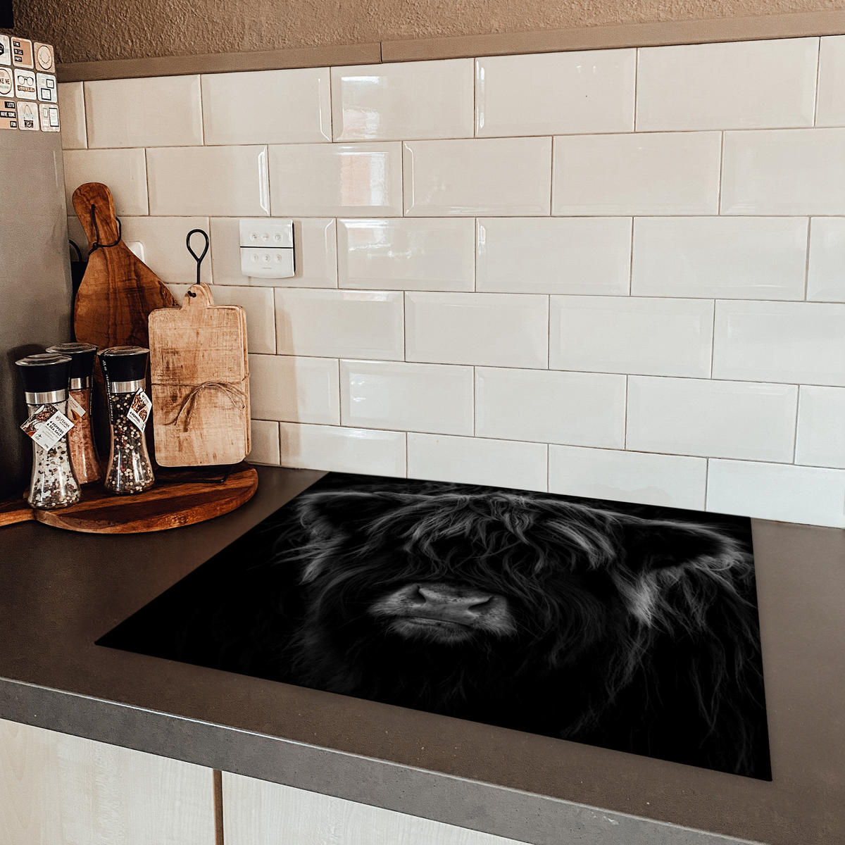 HERDABDECKPLATTE Schottischer Highlander - Kuh - Schwarz - Weiß - Tiere Herdabdeckung Induktionsfeld 65x52 cm - Schwarz, Kunststoff (65/52/0.2cm) - MuchoWow