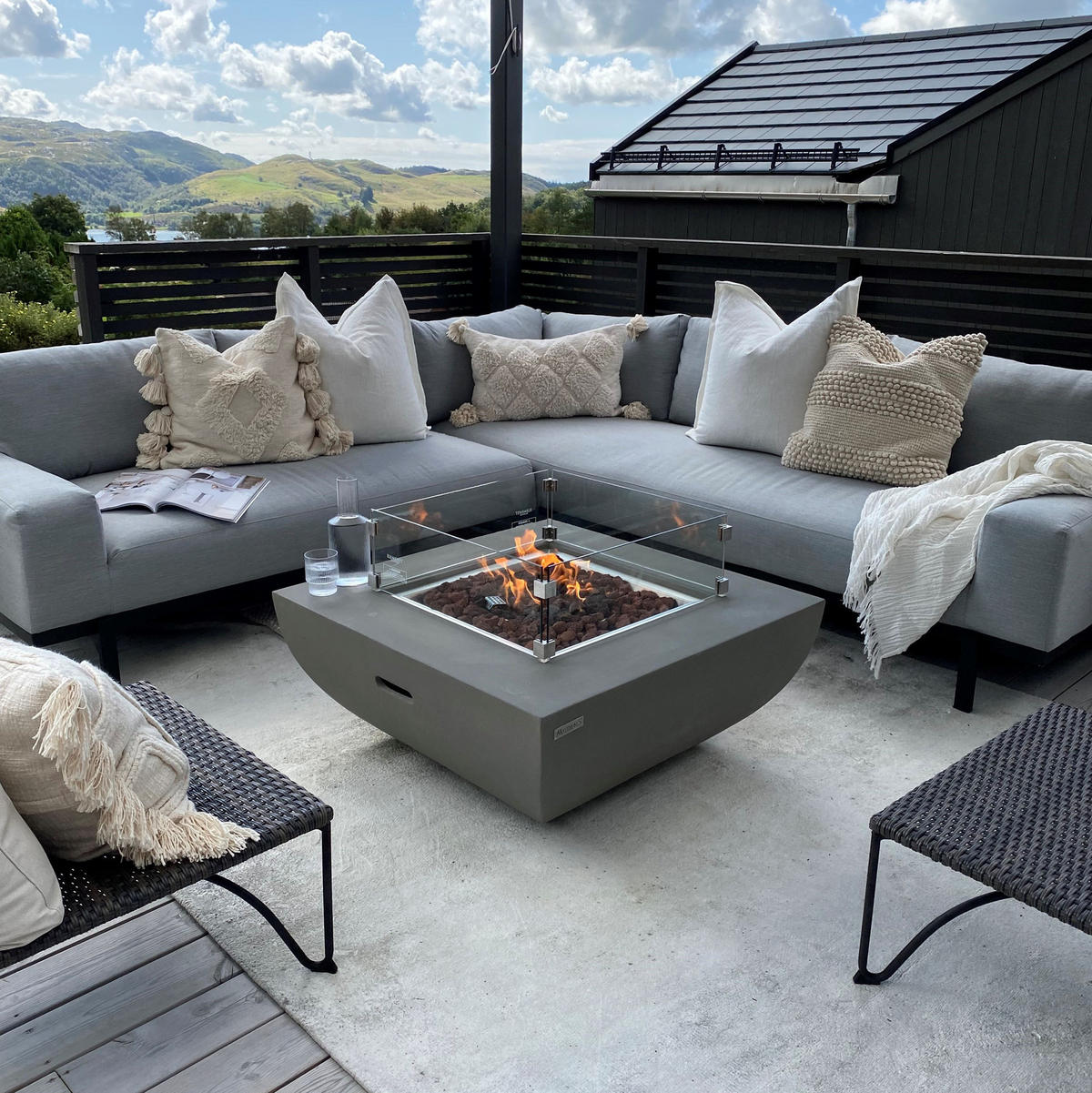 FEUERTISCH Westport Gasfeuerstelle aus GF-Beton 87/87/36 cm - Hellgrau, Naturmaterialien (86/36/86cm) - Elementi