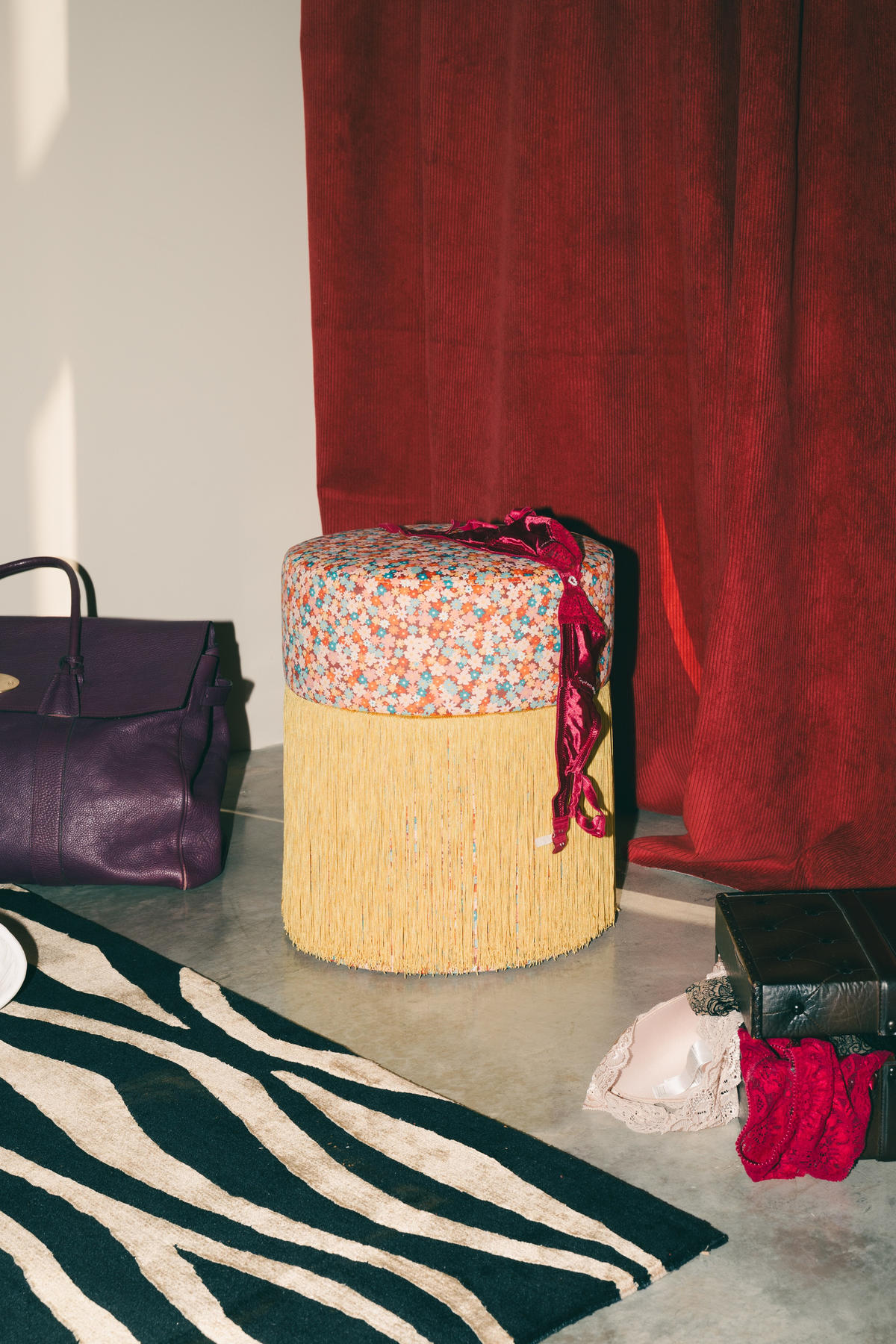 POUF aus Samt OTTOMANE - Gelb, Textil (35/45/35cm) - RNT By Really Nice Things