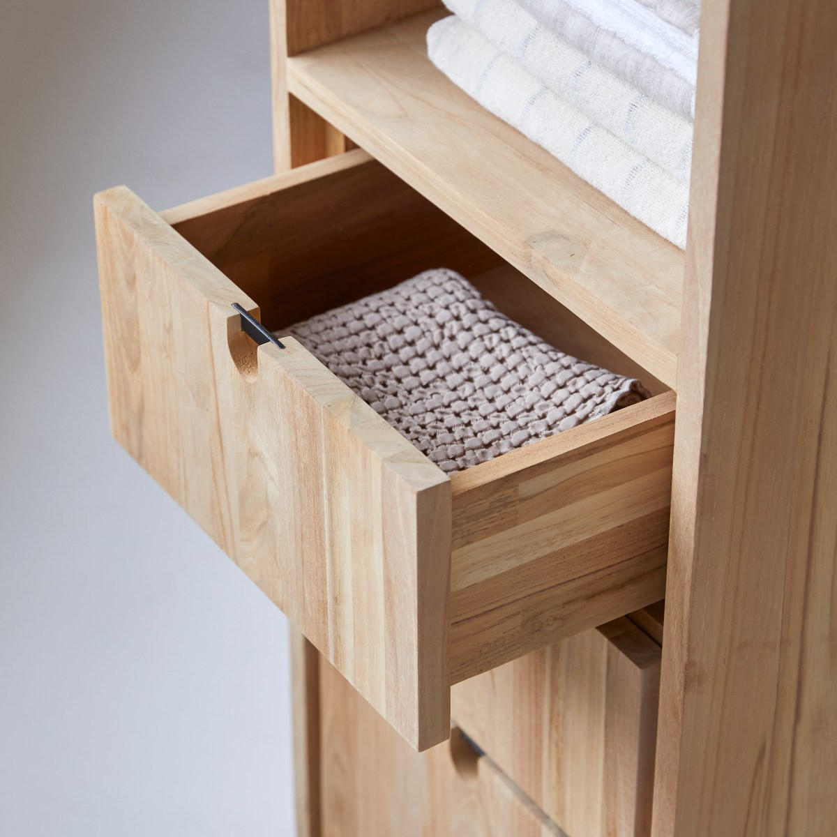 HOCHSCHRANK Jonàk Natur aus Teak - Naturfarben, Holz (40/180/35cm) - Tikamoon