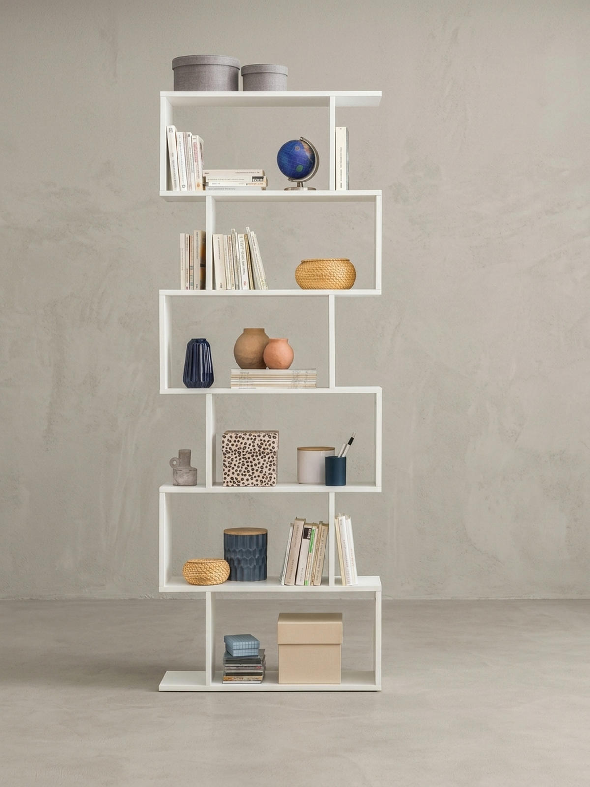 BÜCHERREGAL – Zickzack, Mattweiß, 6 Fächer, Anti-Rutsch-Noppen - Weiß, Holz (70/191/24cm) - KADIMA DESIGN