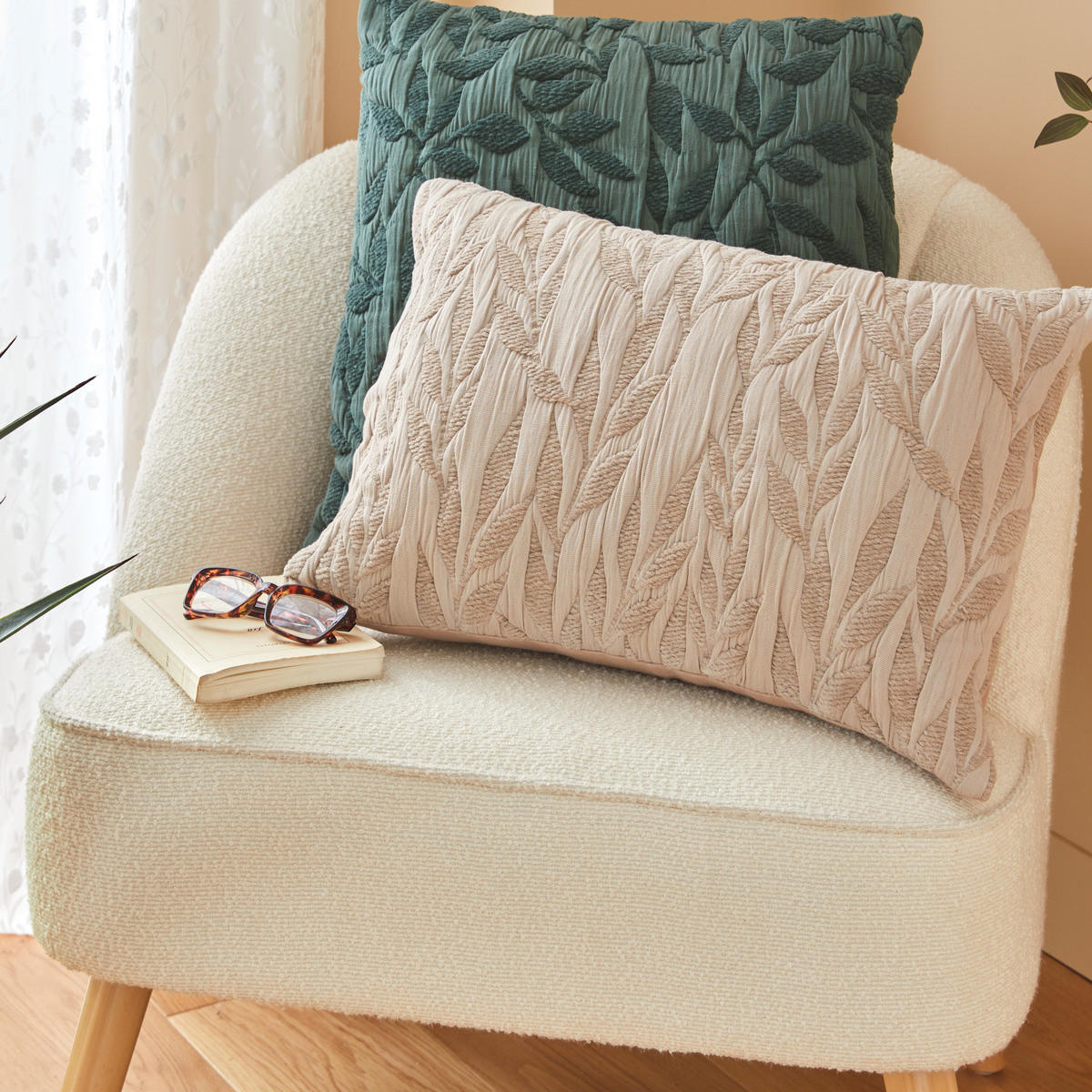 DEKOKISSEN mit Blattmotiv Letho 58/38/10 cm - Beige, Textil (38/58cm) - Atmosphera Createur d´interieur