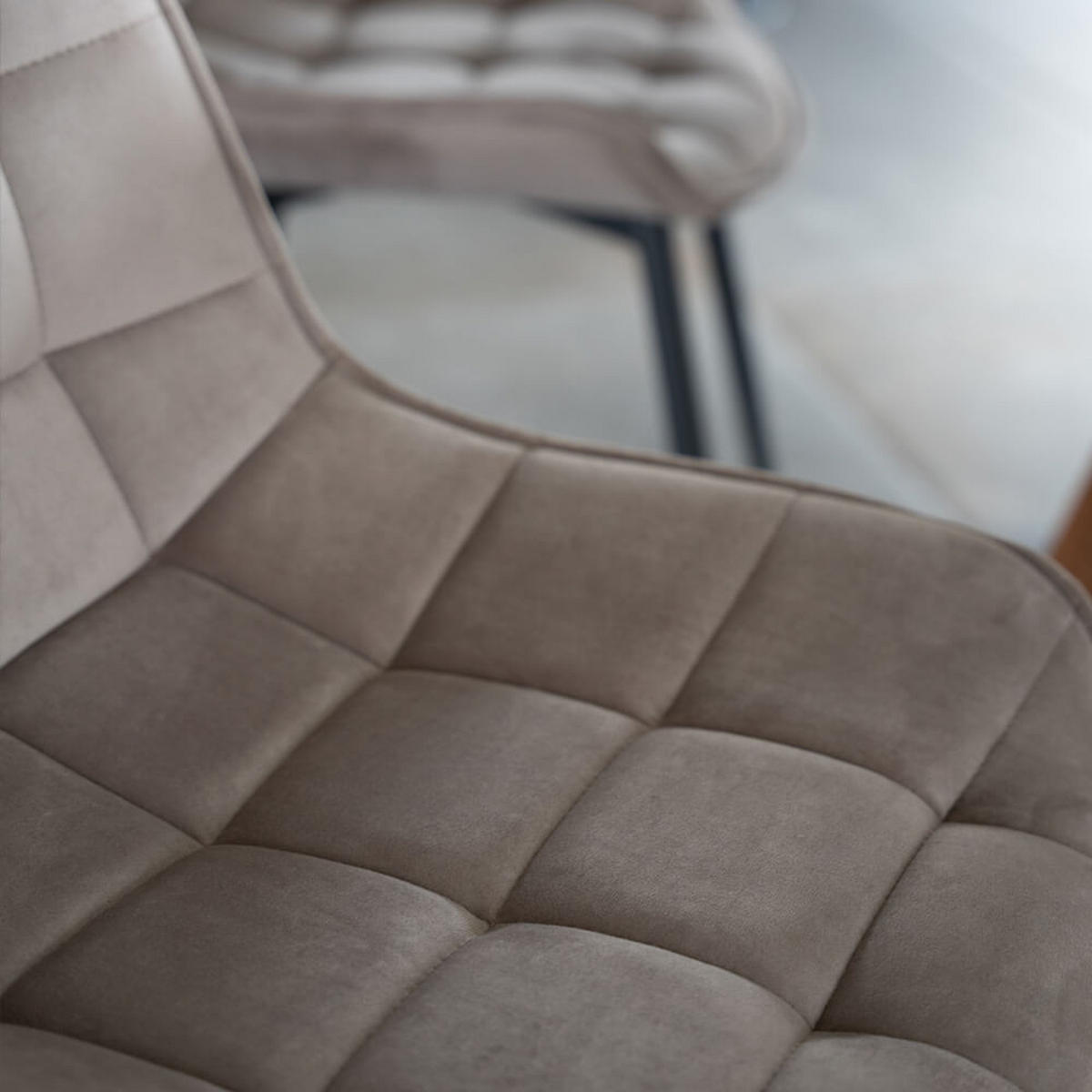 POLSTERSTUHL Esszimmer Samt IKALO – 2er Set Hellbraun - Hellbraun, Textil/Metall (61.5/79.8/50.5cm) - Home Deluxe