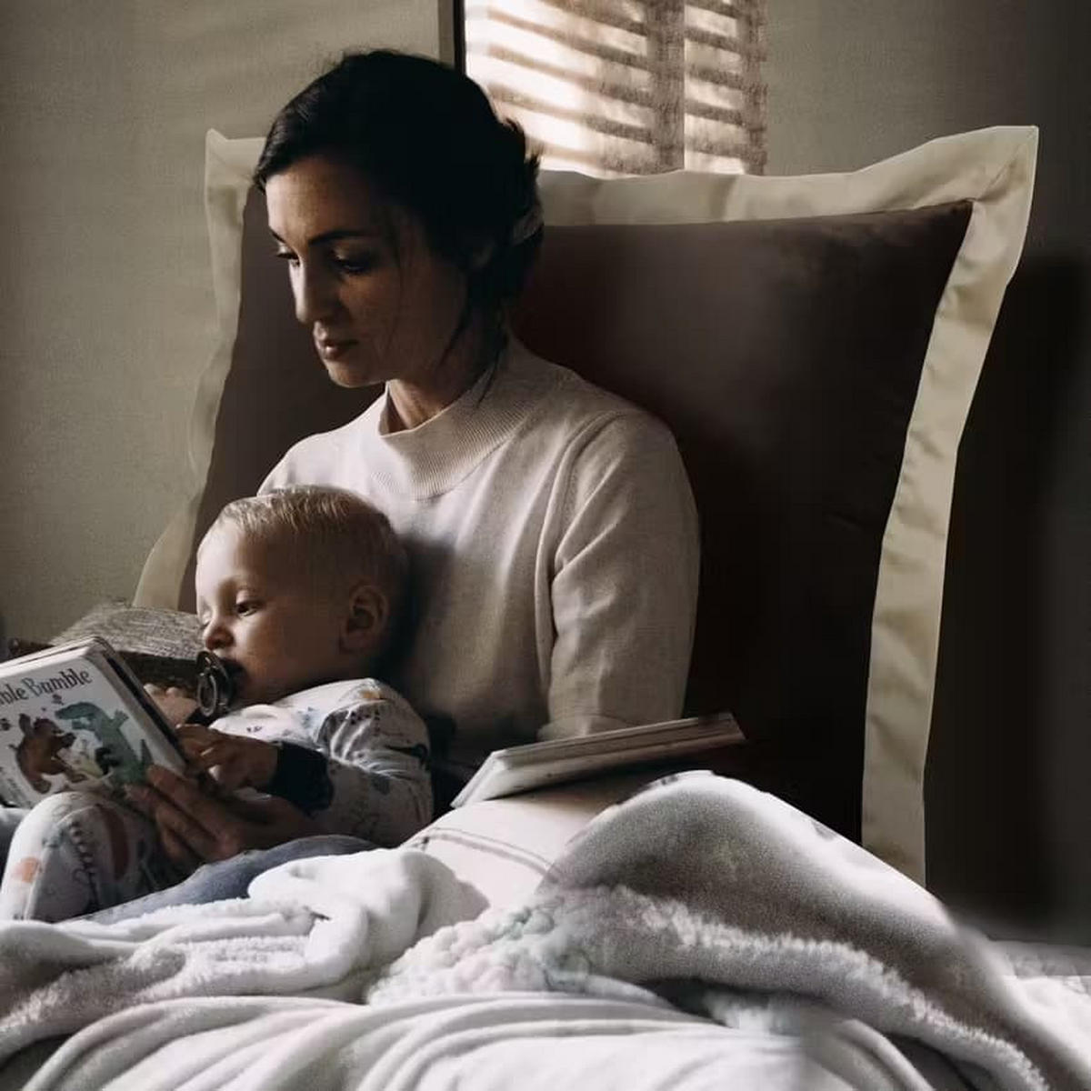 KISSENBEZUG Dekorativer Doppelseitiger 80*80cm - Braun, Textil (80/80cm) - Vercart