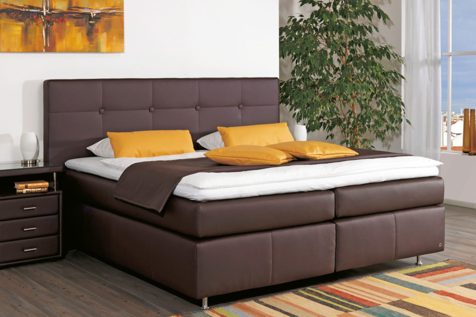 dunkelbraunes Boxspringbett in Lederoptik