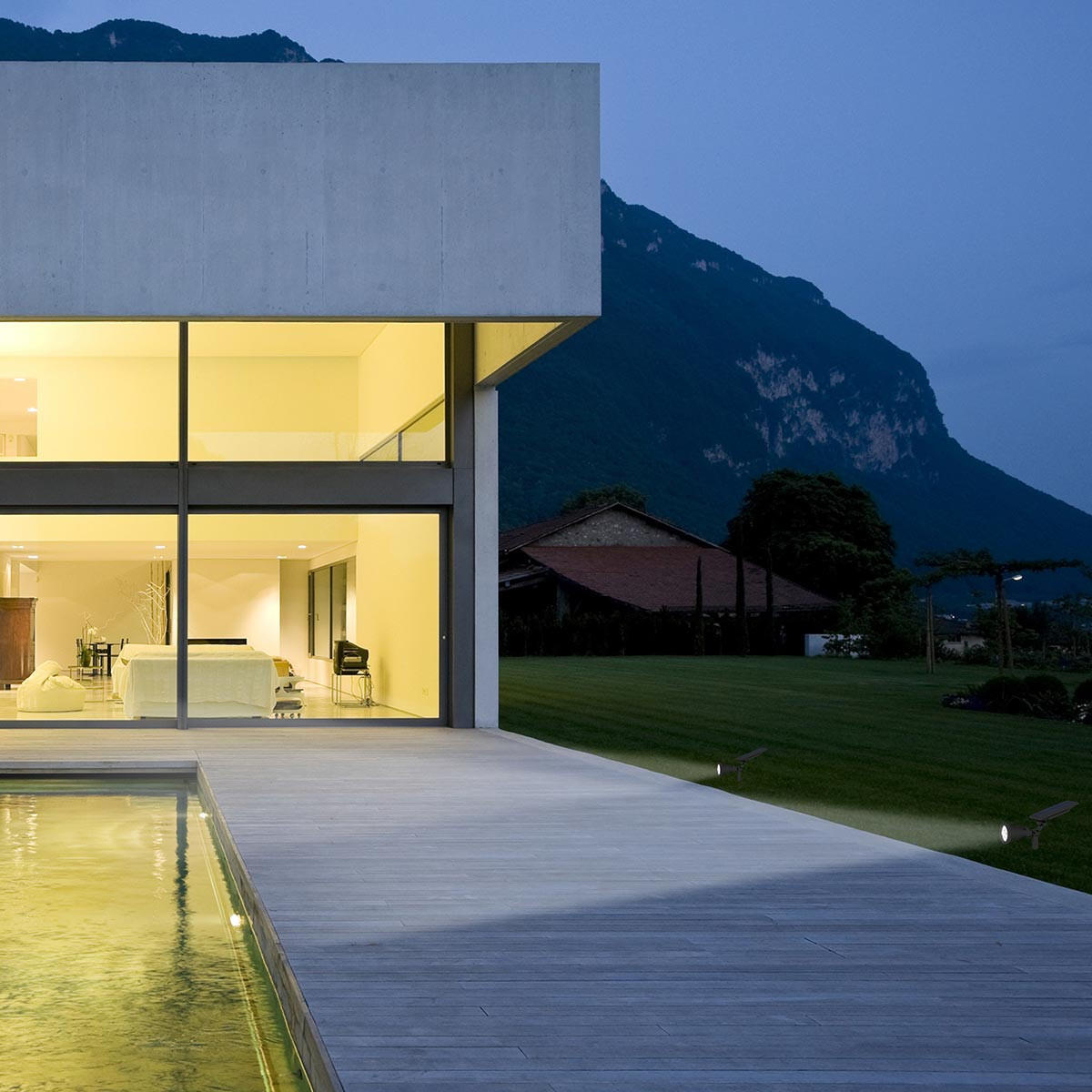 SOLAR-STRAHLER 4er-set SPIKY schwarz - Schwarz, Kunststoff (10/10/42cm) - Lumisky