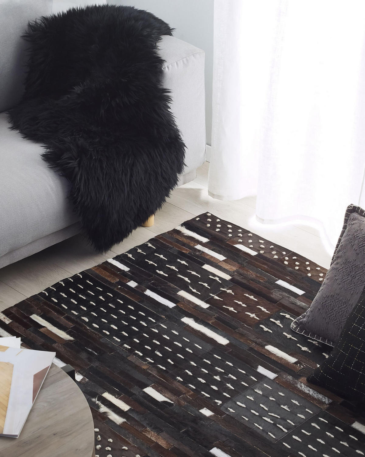 KURZFLOR-TEPPICH Akseki 200/140 cm - Braun, Fell (140/200cm) - Beliani