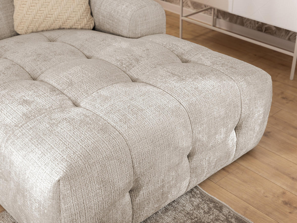 ECKSOFA inkl. Hocker Kozy im Bumpy-Design mit Schlaffunktion und fester Rückenlehne aus weichem Dunkelbeige Chenille-Stoff - Ottomane rechts - Beige/Schwarz, Holz/Kunststoff (234/161cm) - S-Style Möbel