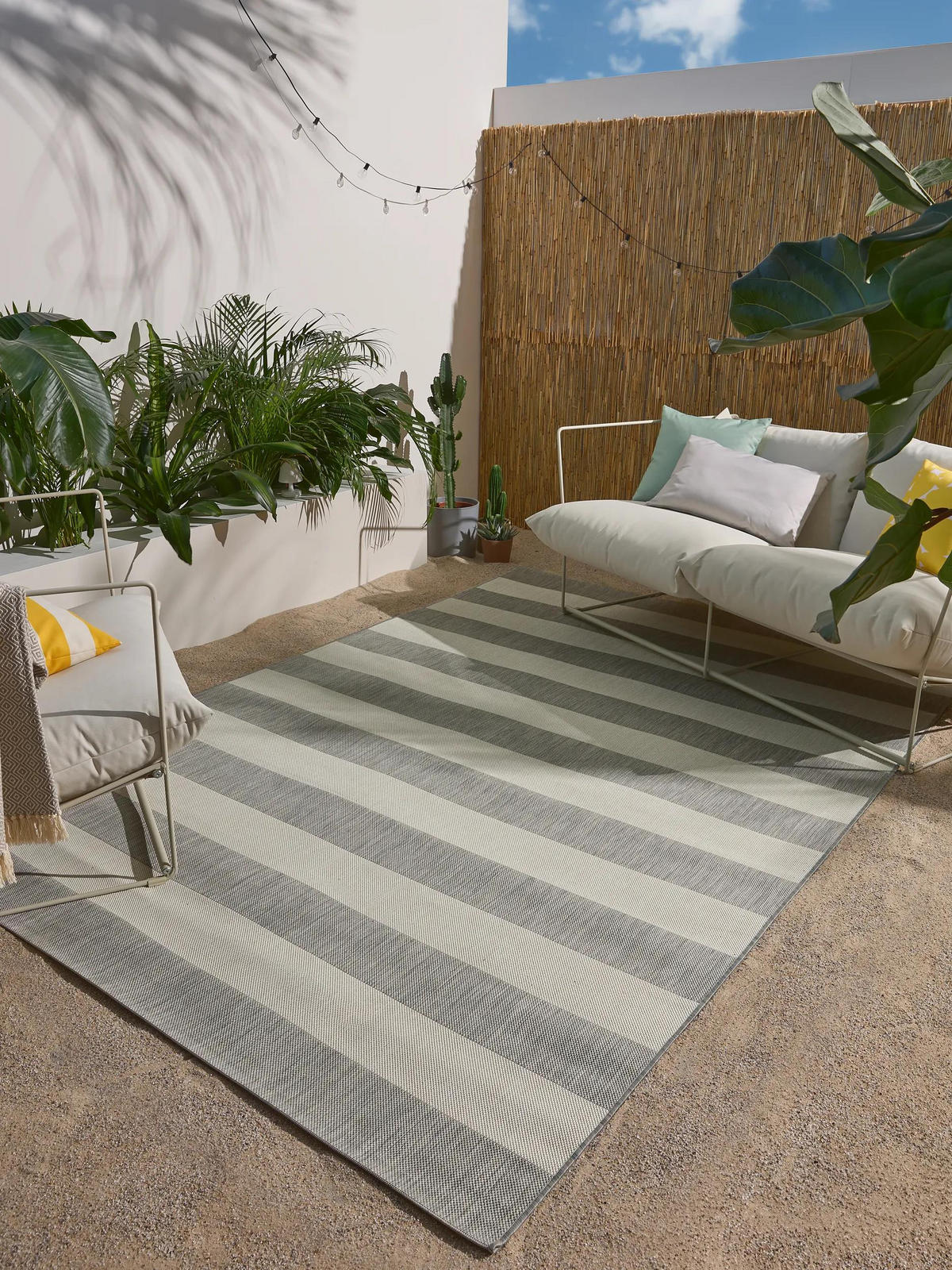 VNÚTORNÝ a vonkajší koberec Metro Šedá 80x150 cm - sivá, textil/plast (80/150cm) - benuta Nest