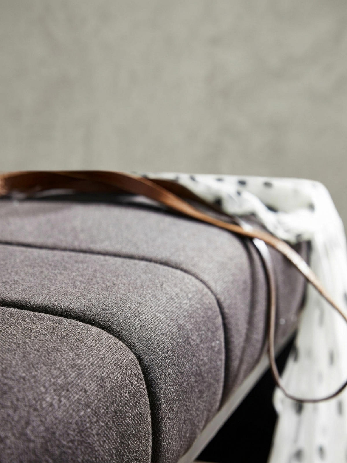 SITZBANK – Metall, Retro-Look, Rillenmuster - Schwarz, Textil/Metall (105/40/40cm) - KADIMA DESIGN