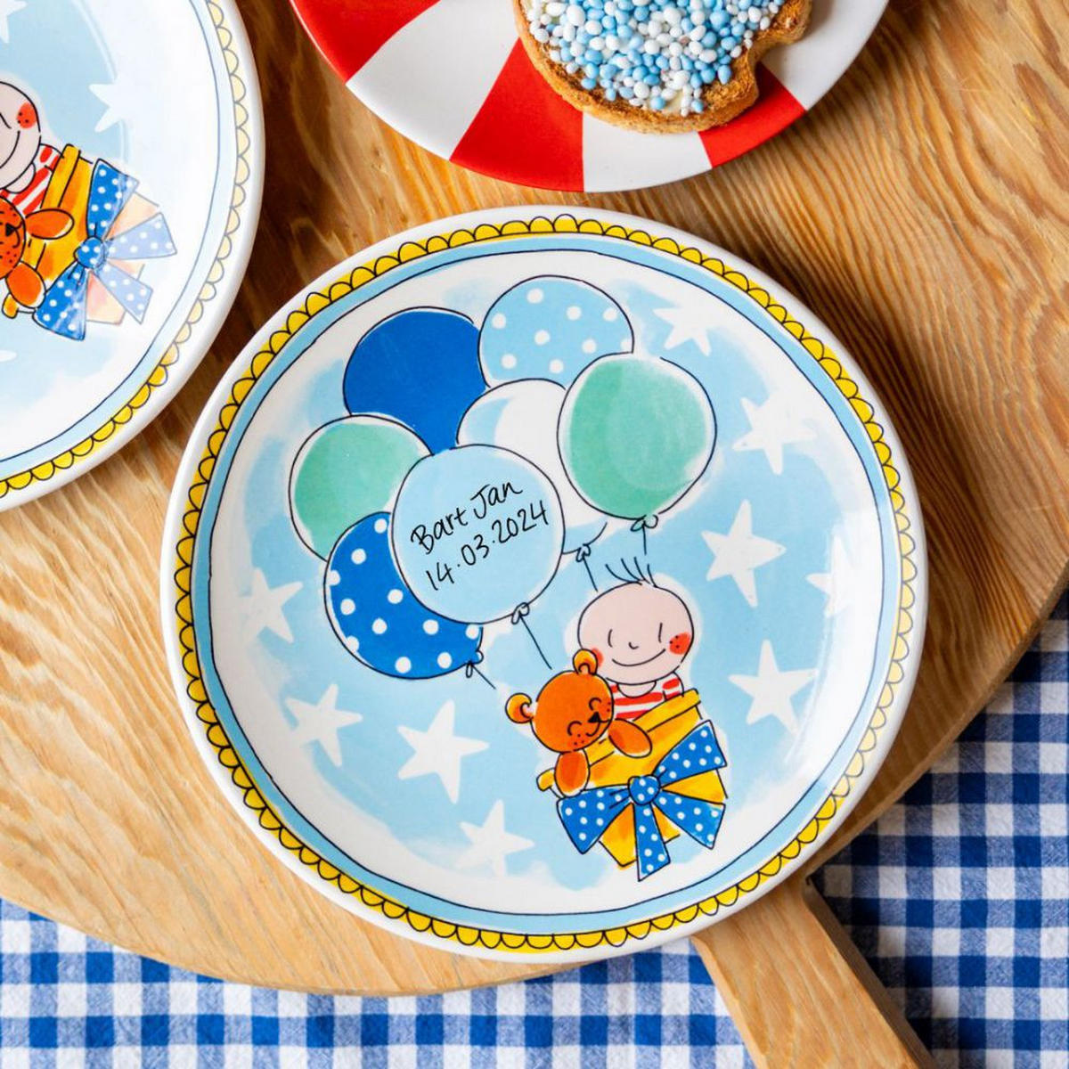 FRÜHSTÜCKSTELLER Es ist ein Junge in Bunt - 22cm - Multicolor, Keramik (21.8/21.8/2.5cm) - Blond Amsterdam
