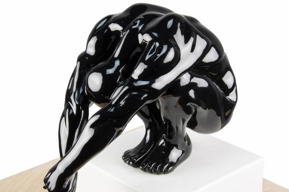SKULPTUR Schwarz 20/23 cm - Schwarz, Stein (2.2/23/13cm) - KUNSTLOFT