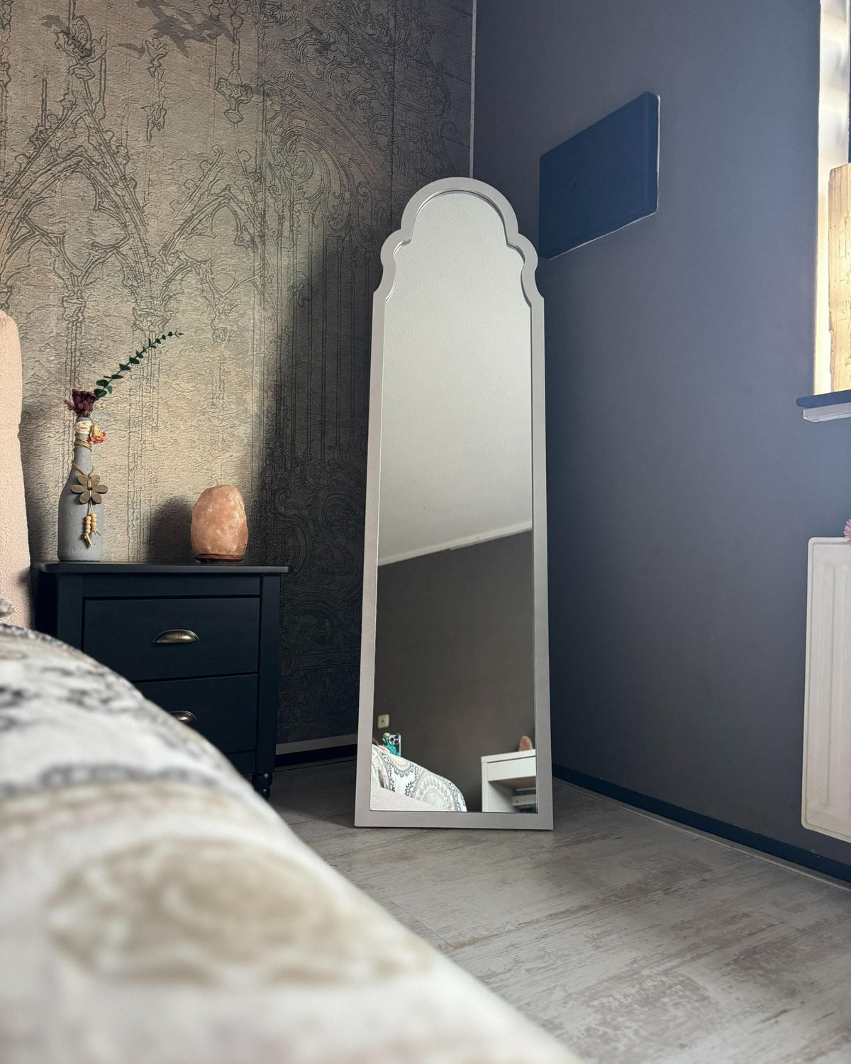 OGLINDĂ DE PODEA argintie 40/150 cm Chatillon - argintiu, compozit lemnos (40/150/60cm) - Beliani