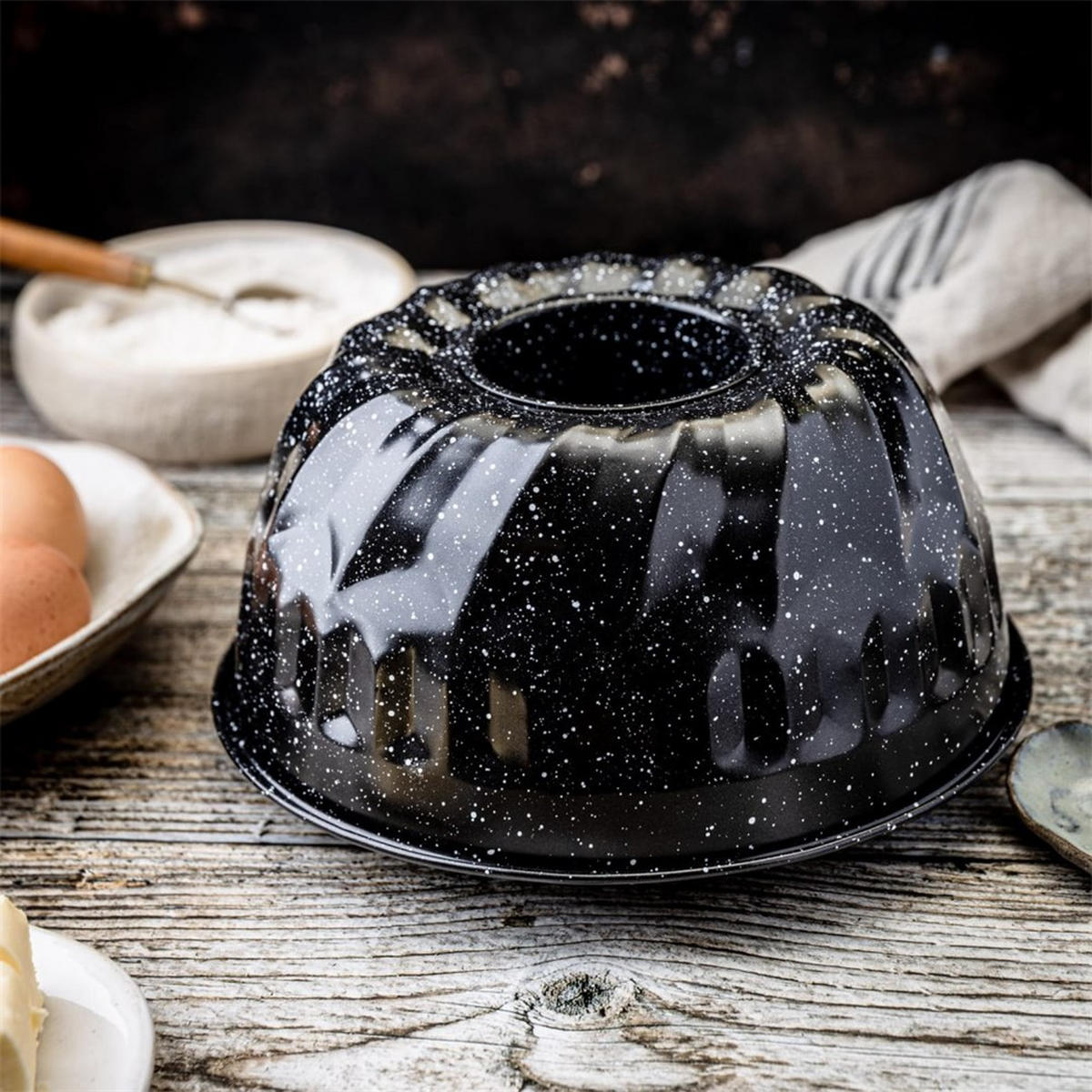 BACKFORM Schwarz 22/22/10 cm KB7839 - Schwarz, Metall (22/10/22cm) - Klausberg 