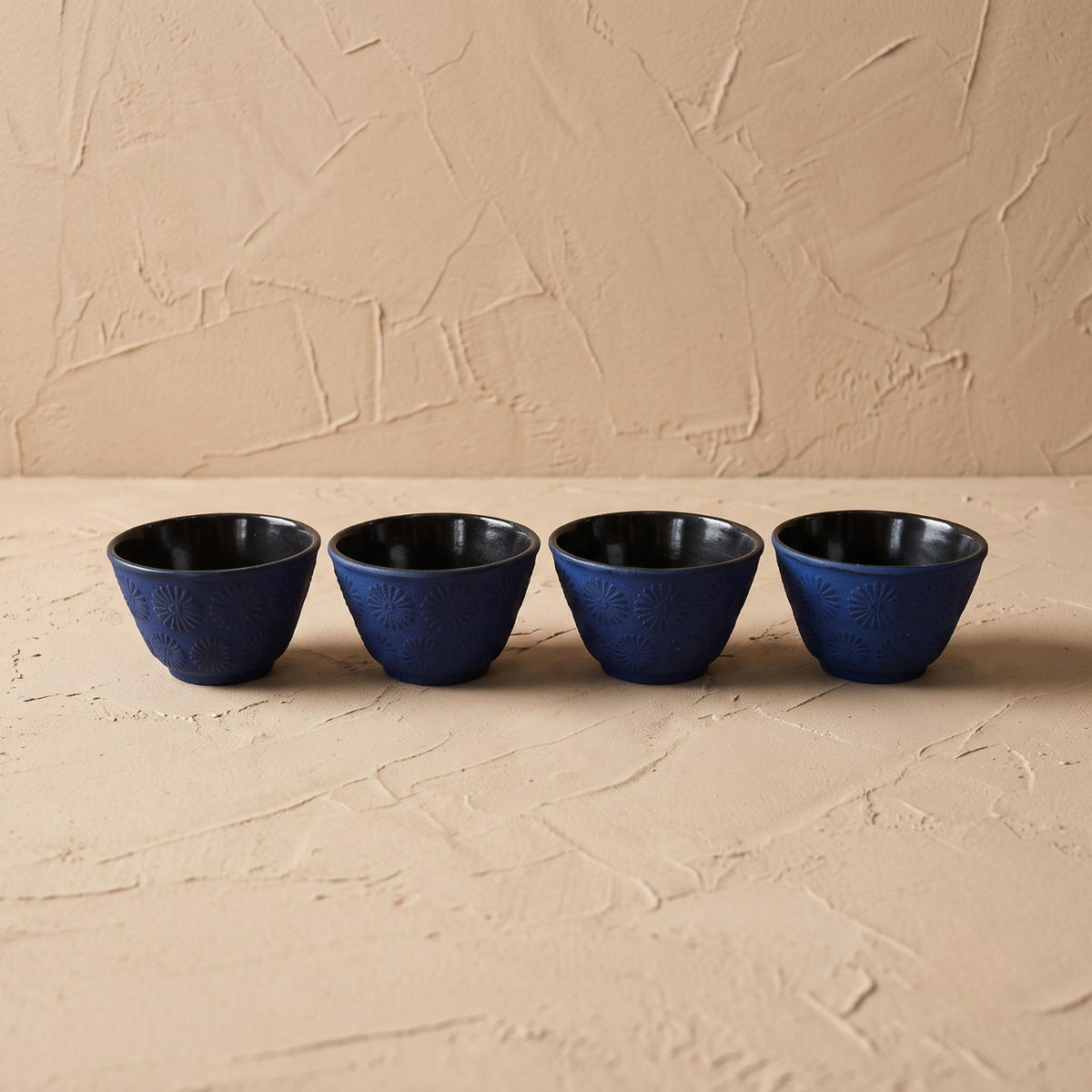 KRUG Gusseisen mit Schalen Koga Marineblau 1200 ml 18/16/18 cm - Dunkelblau, Metall (16/18cm) - AROMELIO