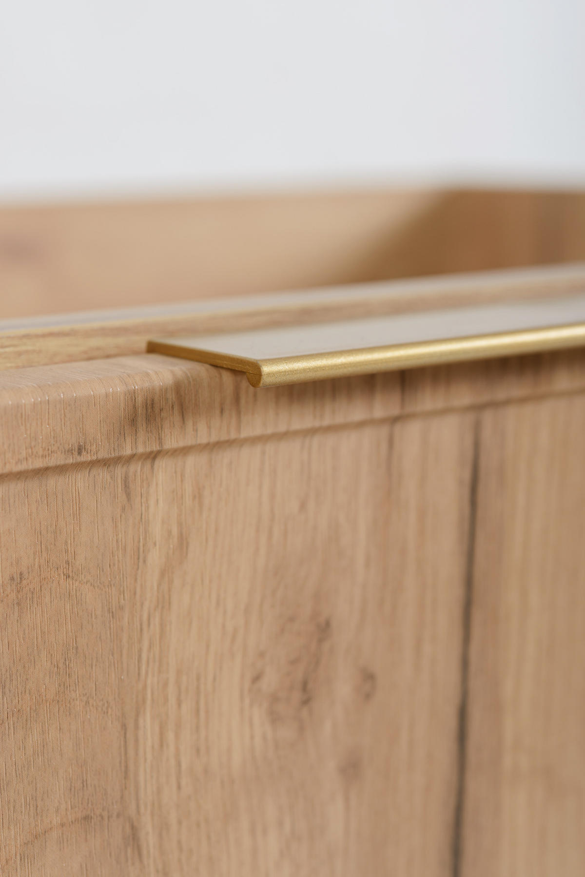 BADEZIMMERSCHRANK, Craft-Eiche / Weiß, Goldene Griffe, 140 ( 2 x 60 + 20) x 46 x 57 cm - Eichefarben/Goldfarben, Holzwerkstoff/Kunststoff (140/57/46cm) - 3XE LIVING