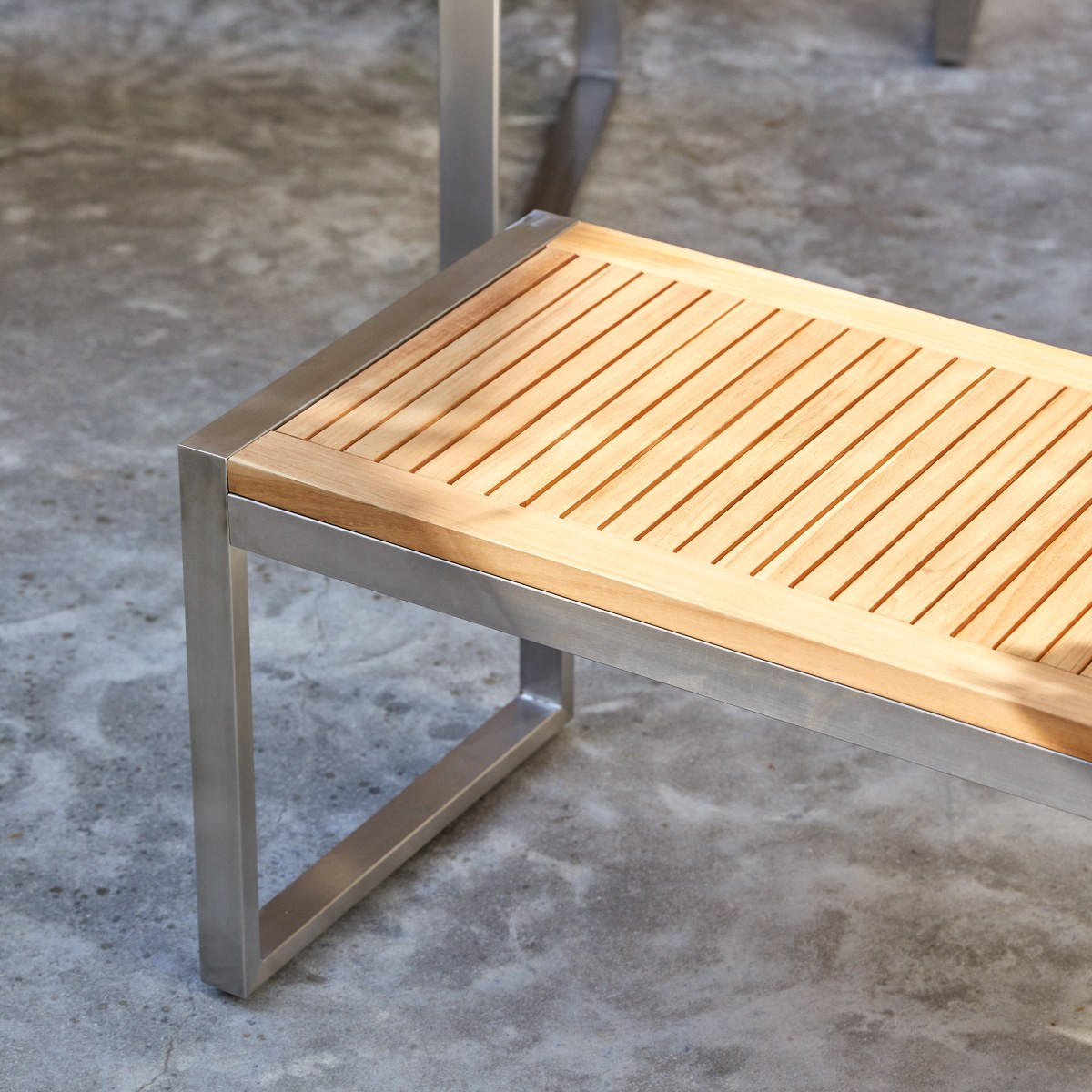 GARTENBANK Arno Natur aus Teak - Naturfarben, Holz (120/44/45cm) - Tikamoon