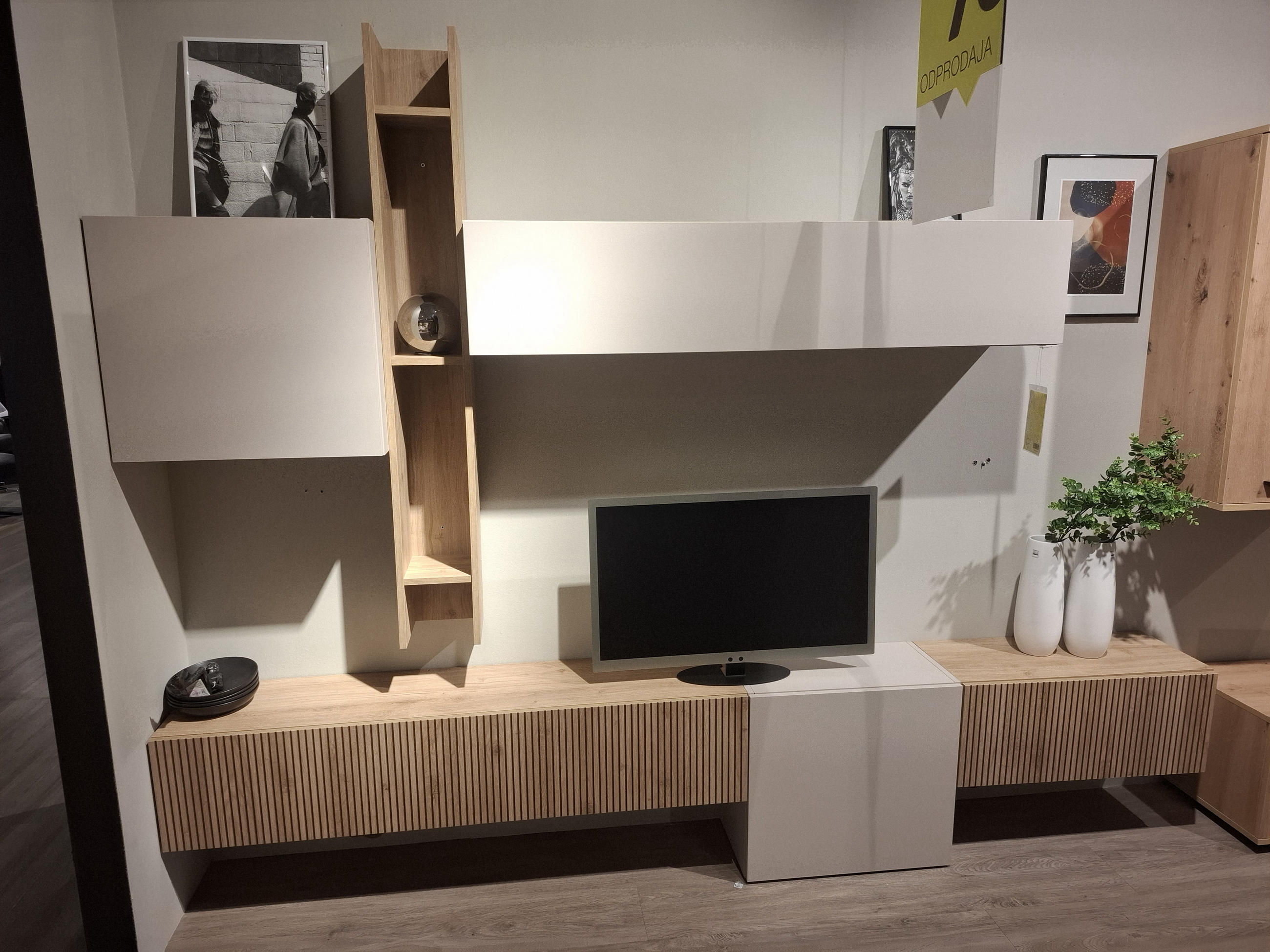 DNEVNI REGAL INFINITY 2.0 - Hom`in
