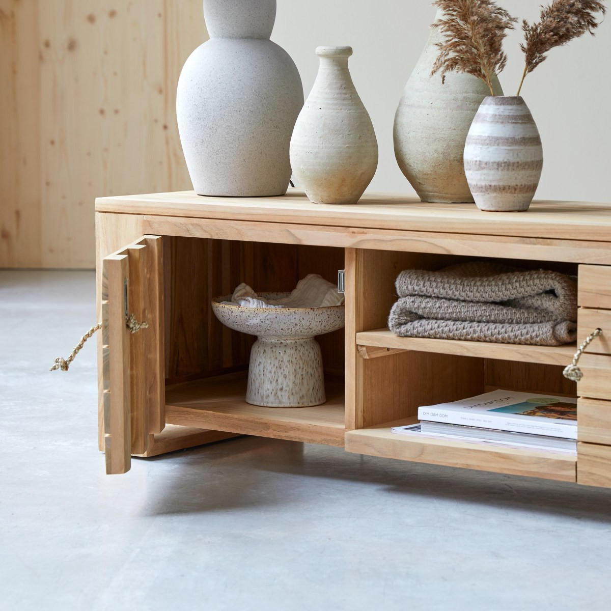 TV-SCHRANK Minimalys Natur aus Teak - Naturfarben, Holz (135/40/40cm) - Tikamoon