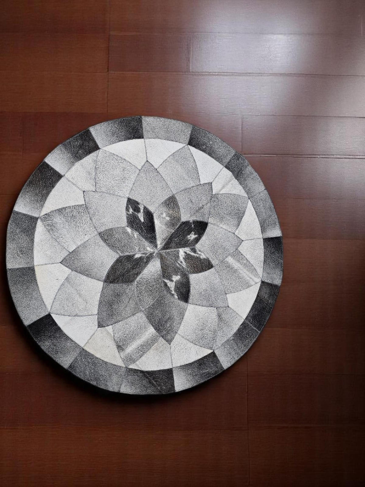 TEPPICH Patchwork Kuhfell rund Blumenmuster handgefertigt 140/140 cm - Dunkelgrau/Hellgrau, Fell (140/140cm) - Provellus