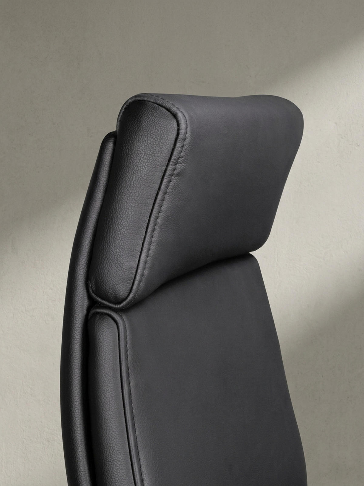 BÜROSTUHL Echtleder mit Aluminiumfußkreuz und verstellbaren Armlehnen Ergonomisch BADEN - Silberfarben/Schwarz, Leder (75/118/68cm) - KADIMA DESIGN