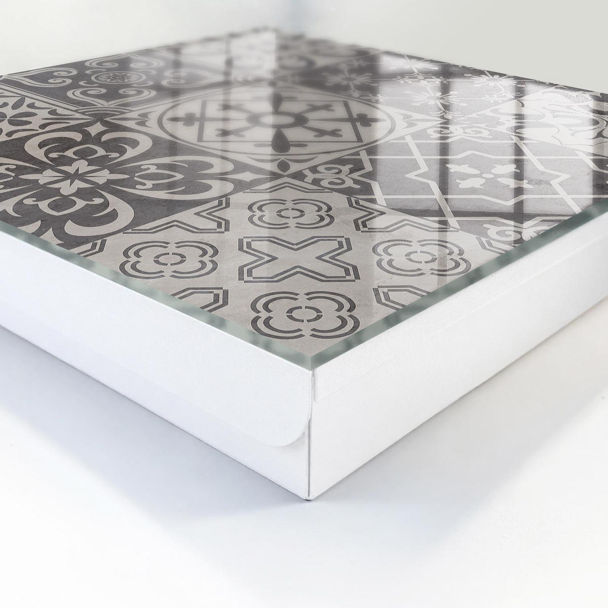 SCHLÜSSELBOX Weiß 30x30 cm – Türöffnung nach rechts - Mosaik aus Mustern - Grau, Metall (30/30/5cm) - TULUP