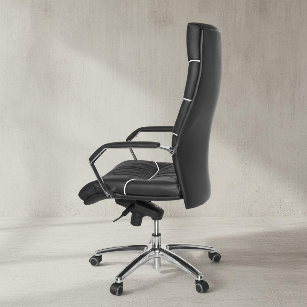 CHEFSESSEL Echtleder mit Soft-Air Polsterung und Aluminiumfußkreuz 5-Punkt-Mechanik KANZAS - Silberfarben/Schwarz, Leder (60/126/55cm) - KADIMA DESIGN