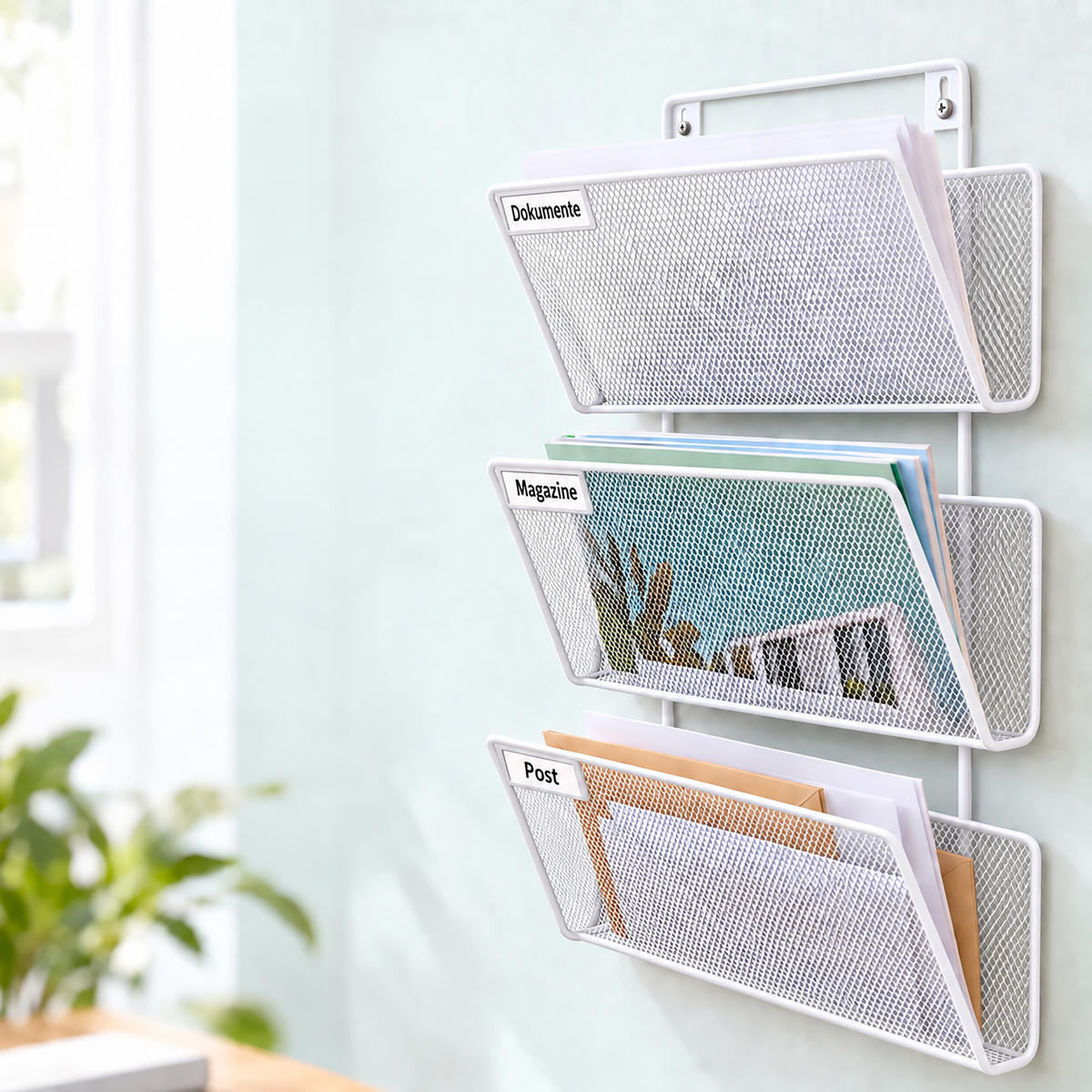 ZEITSCHRIFTENHALTER Weiß Metall Wandmontage 3 Ablagen A4 - Weiß, Metall (32.5/41/12cm) - Relaxdays