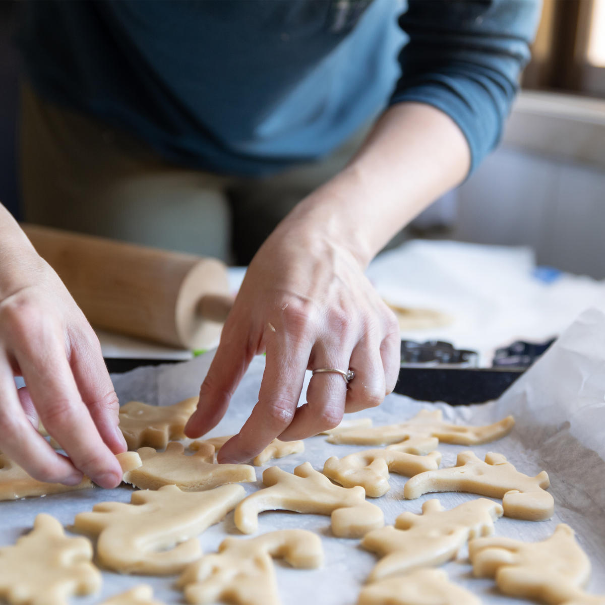 36XVYKRAJOVAČOV na pečivo - strieborná, kov (8/2/8cm) - Relaxdays