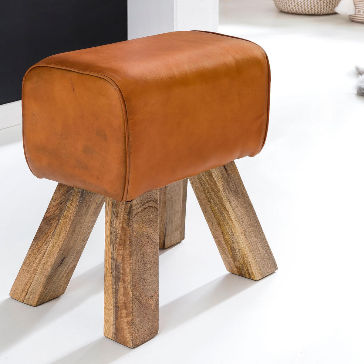 SITZHOCKER Retro Landhaus Holzbeine, Braun 40x30x47 cm - Braun, Mangoholz/Leder (40/47/30cm) - KADIMA DESIGN