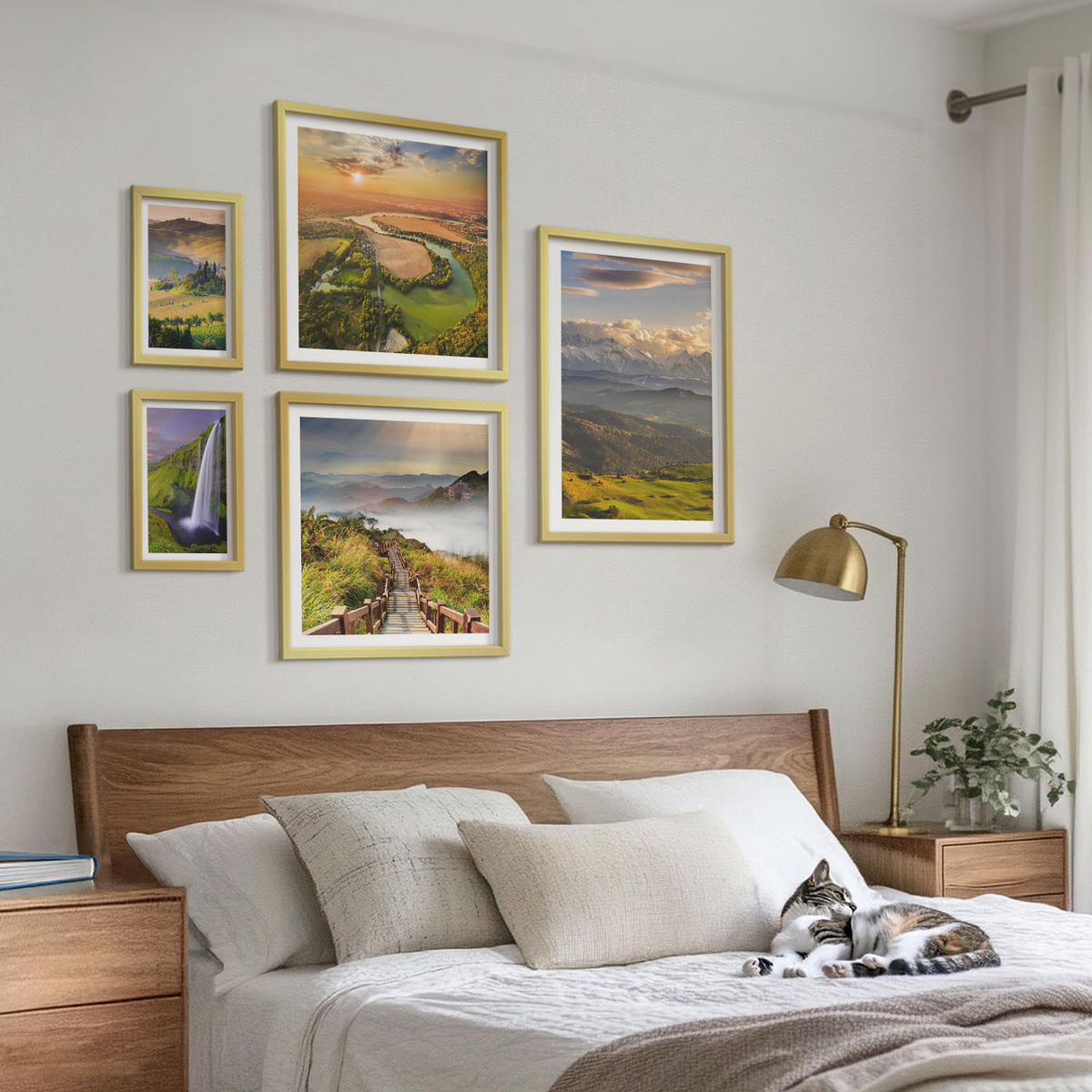 WANDBILDER 5er Set - 50x50 cm & 20x30 cm & 40x60 cm Goldrahmen - Grüne Hügel mit einer Burg - Goldfarben, Kunststoff (40/60cm) - ArtPrintCave
