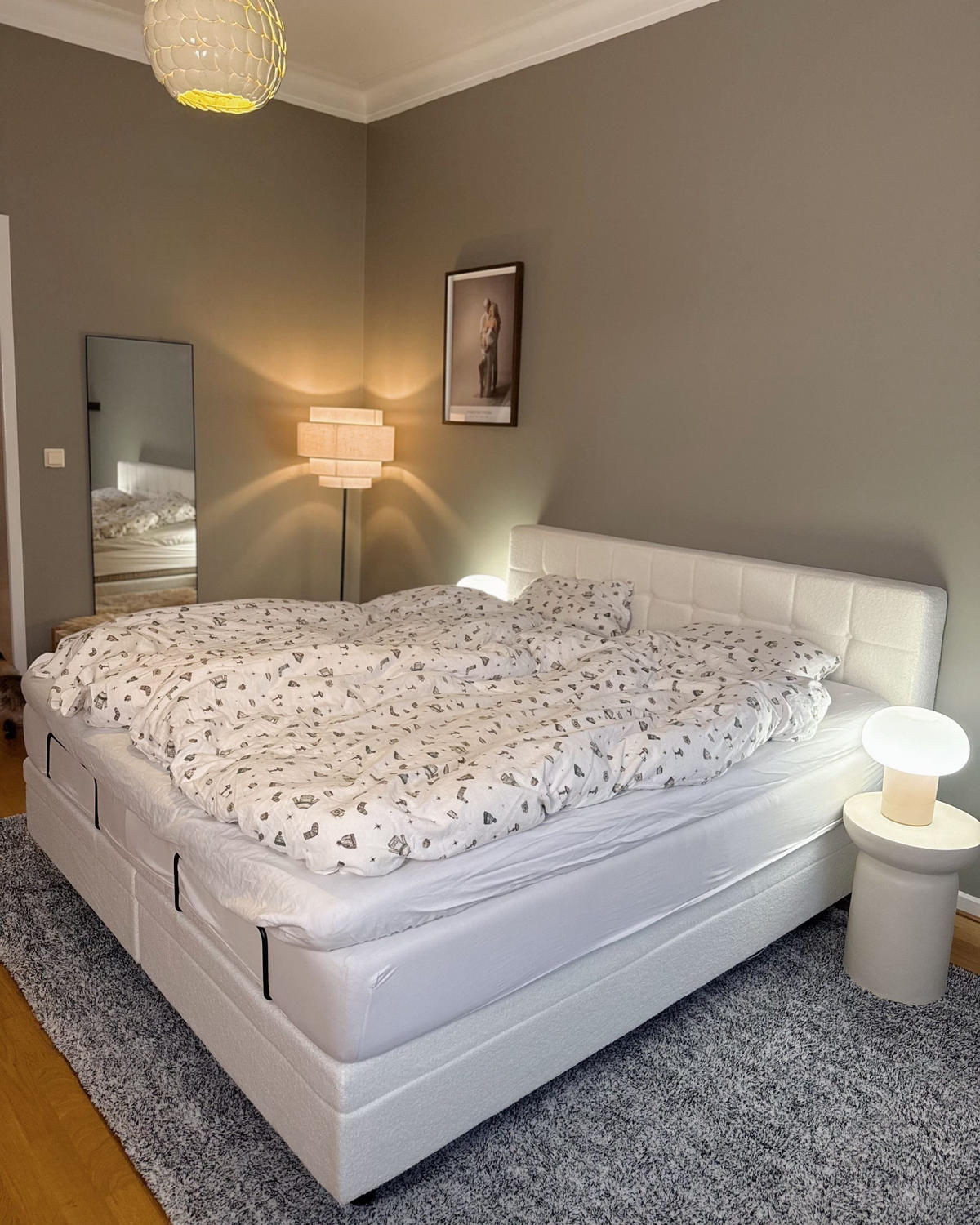 POSTEL nastavitelná 180/200 cm Bouclé Krémově bílá Duke - krémová, textil (180/200cm) - Beliani