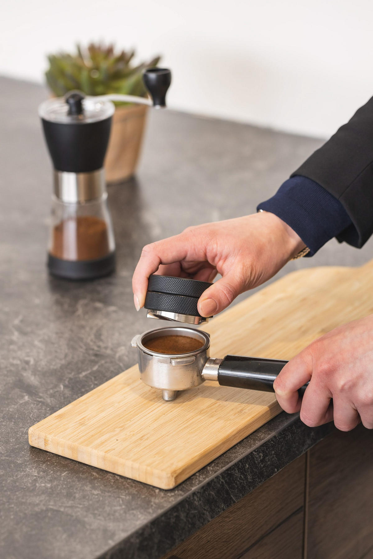 KAFFEEDAMPFER Kaffee Barista Tamper - Macaron - ø 5 cm - Schwarz, Metall (2/4/6cm) - Jay Hill