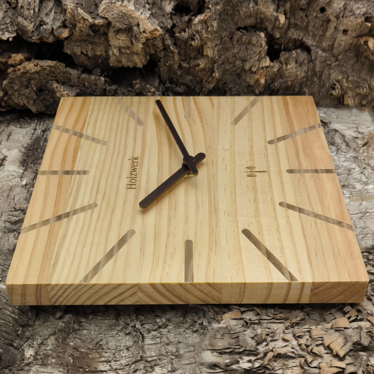 WANDUHR Holz Designer eckige EBERSBERG (FUNK) Loft Wand Uhr, beige - Beige, Holz/Metall (25/25/2cm) - Holzwerk