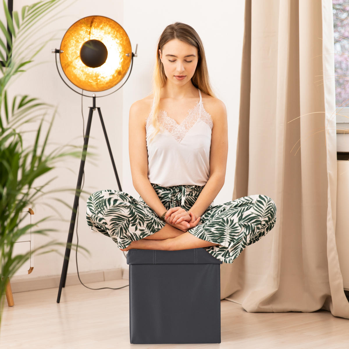 SITZHOCKER - Schwarz, Holzwerkstoff/Kunststoff (37/38/37cm) - Relaxdays